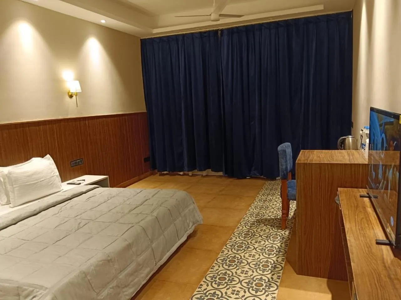 Photo of the whole room, Bed in Eutopia Beach Resort