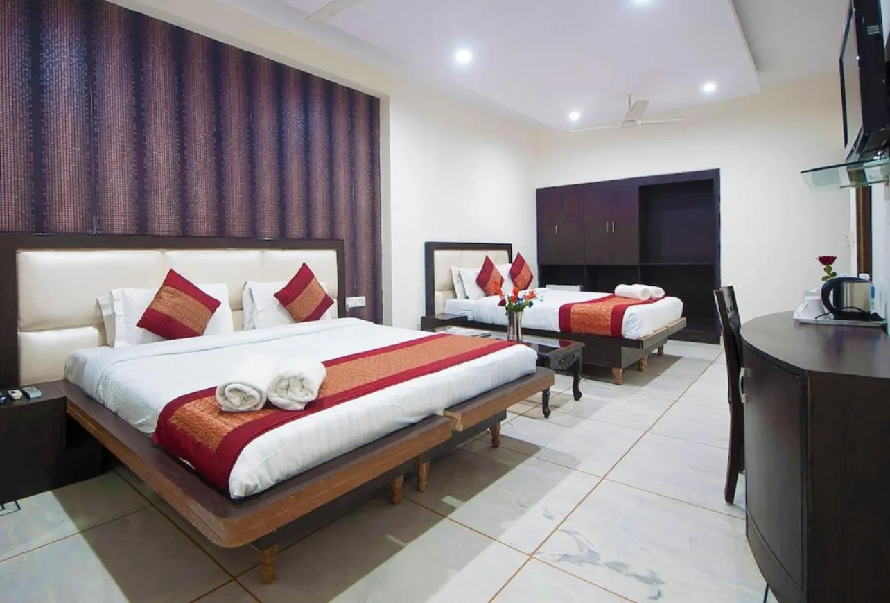 Photo of the whole room, Bed in Eutopia Beach Resort