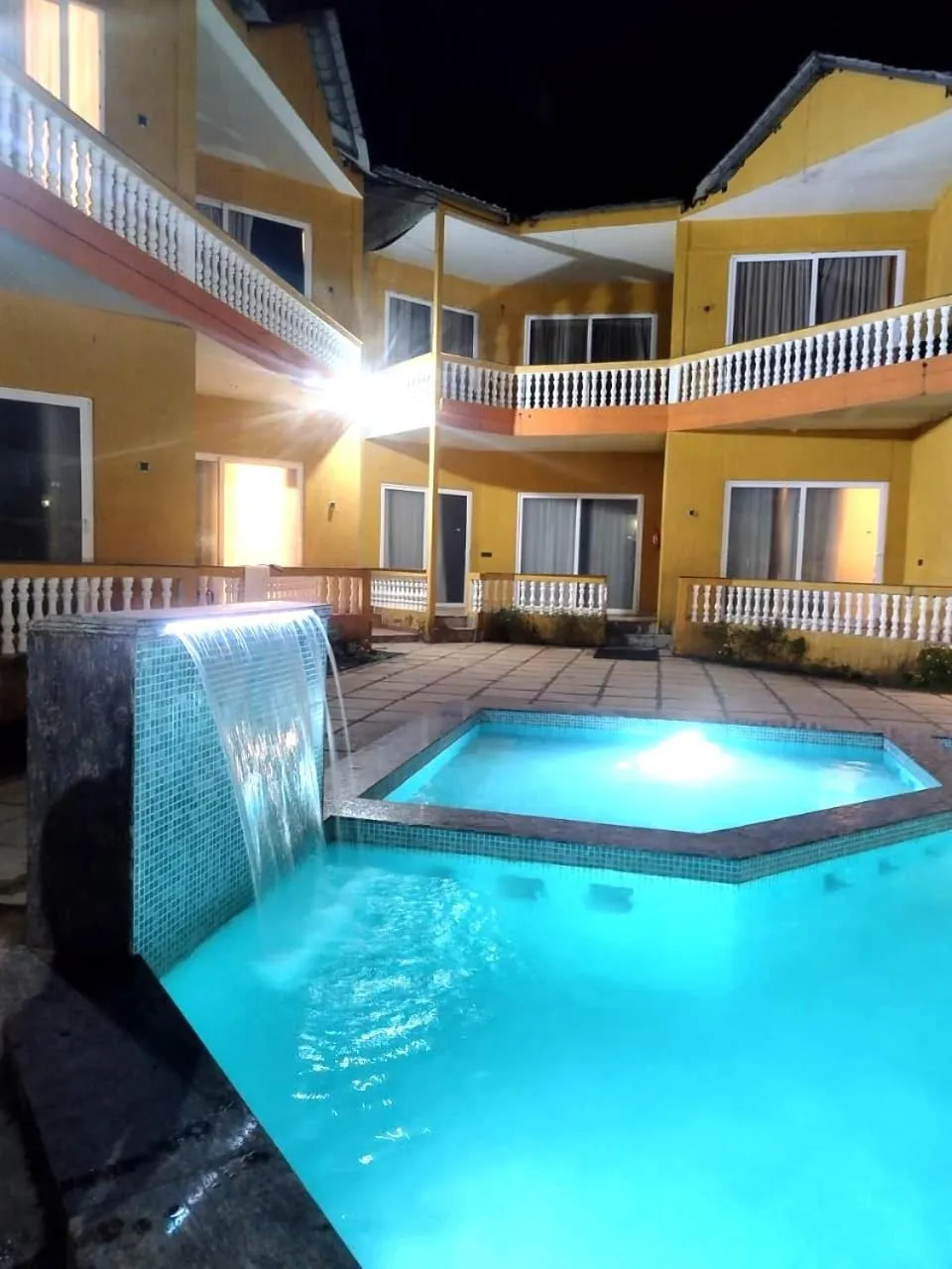 Eutopia Beach Resort