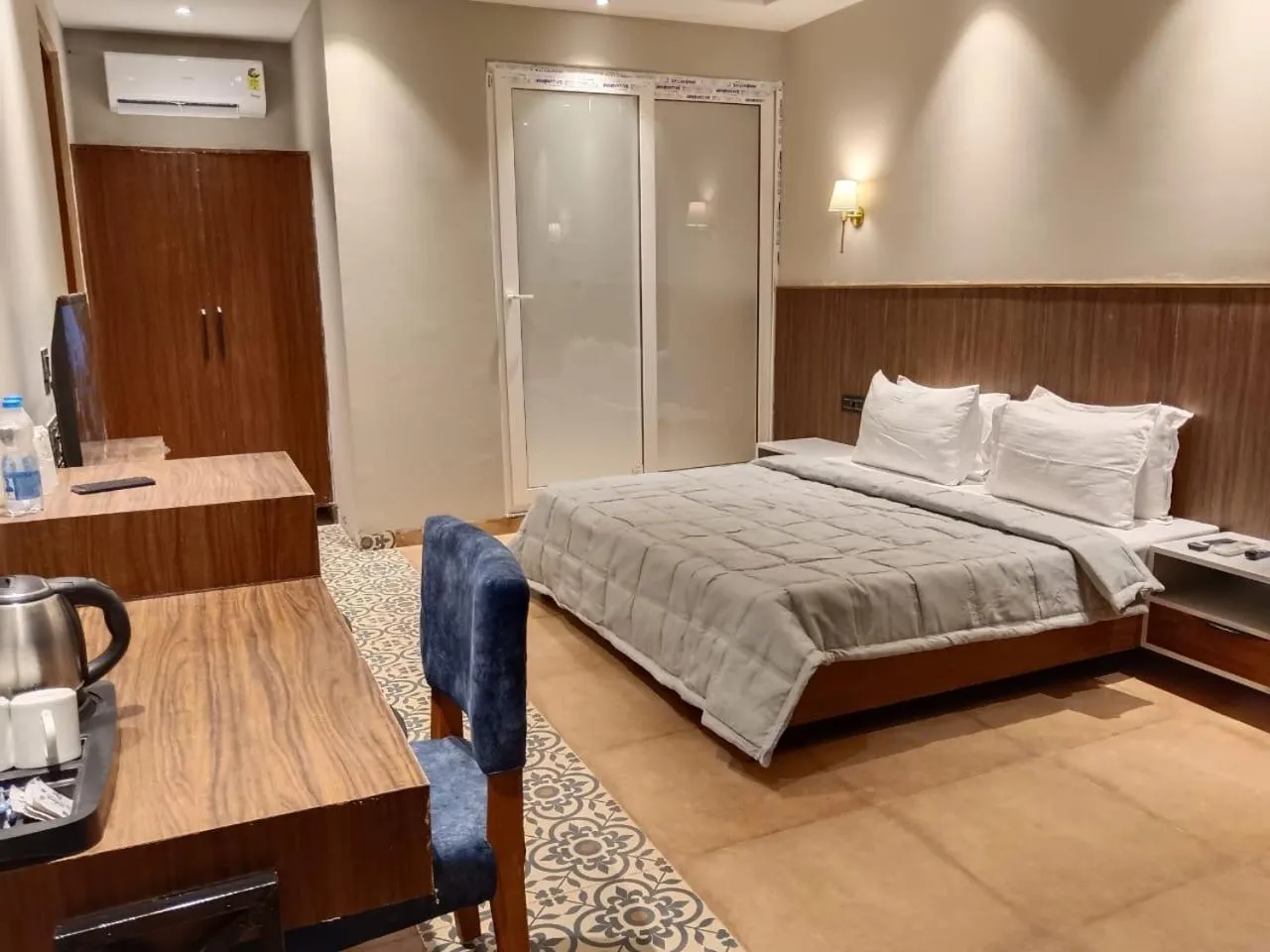 Bed in Eutopia Beach Resort