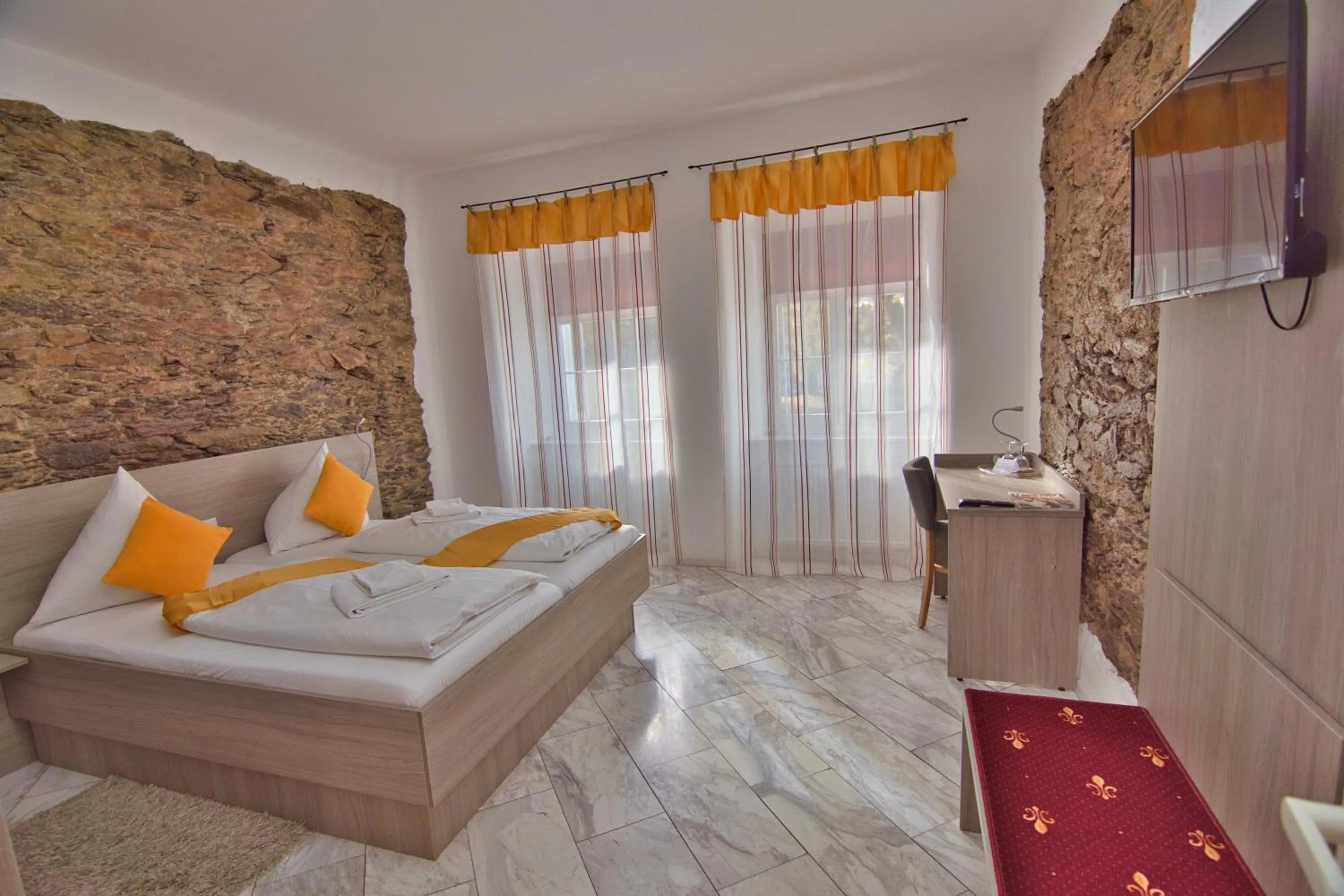 Deluxe Double Room in Hotel Sächsischer Hof in Scheibenberg