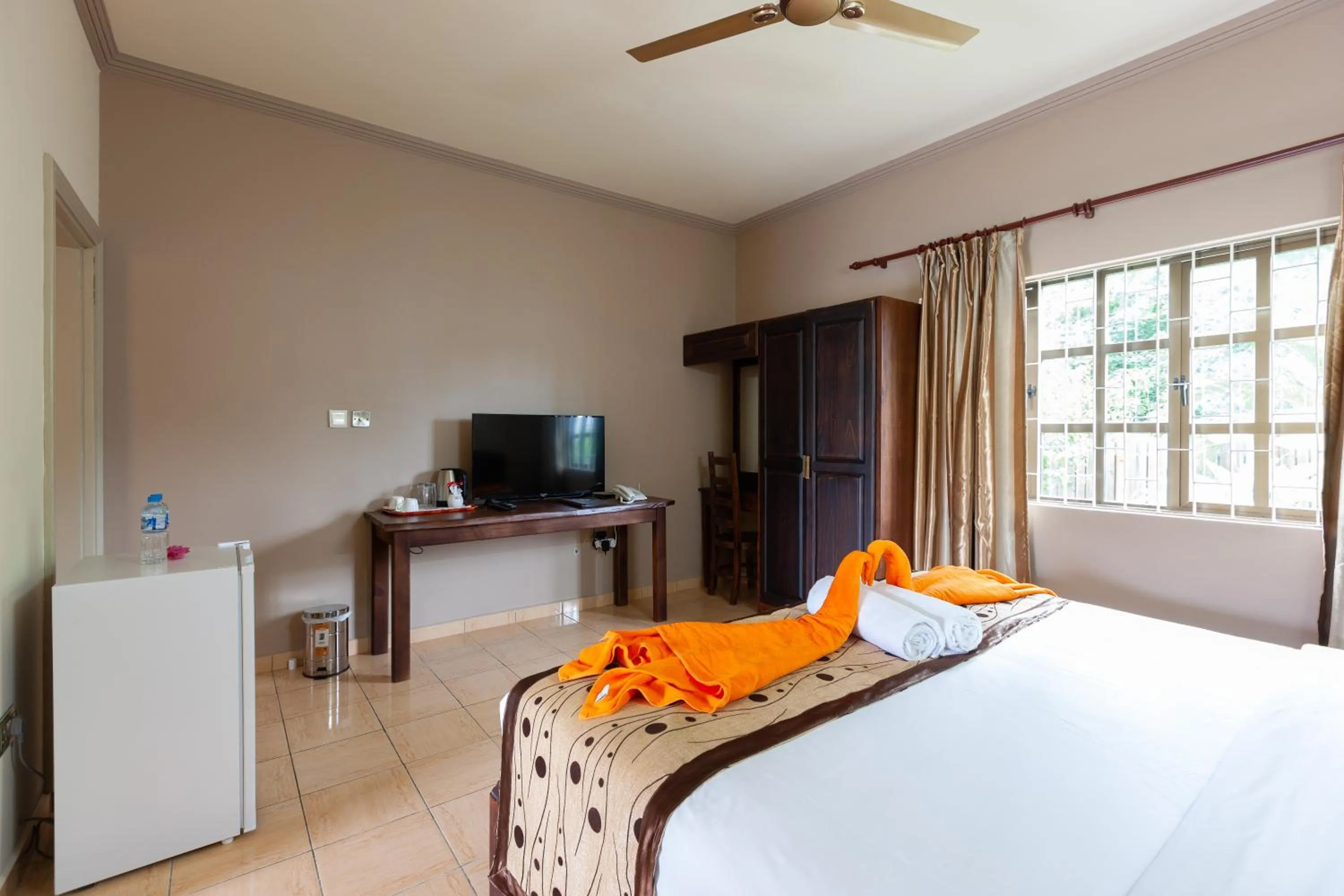 Decorative detail, Bed in Chez Bea Luxury Villa