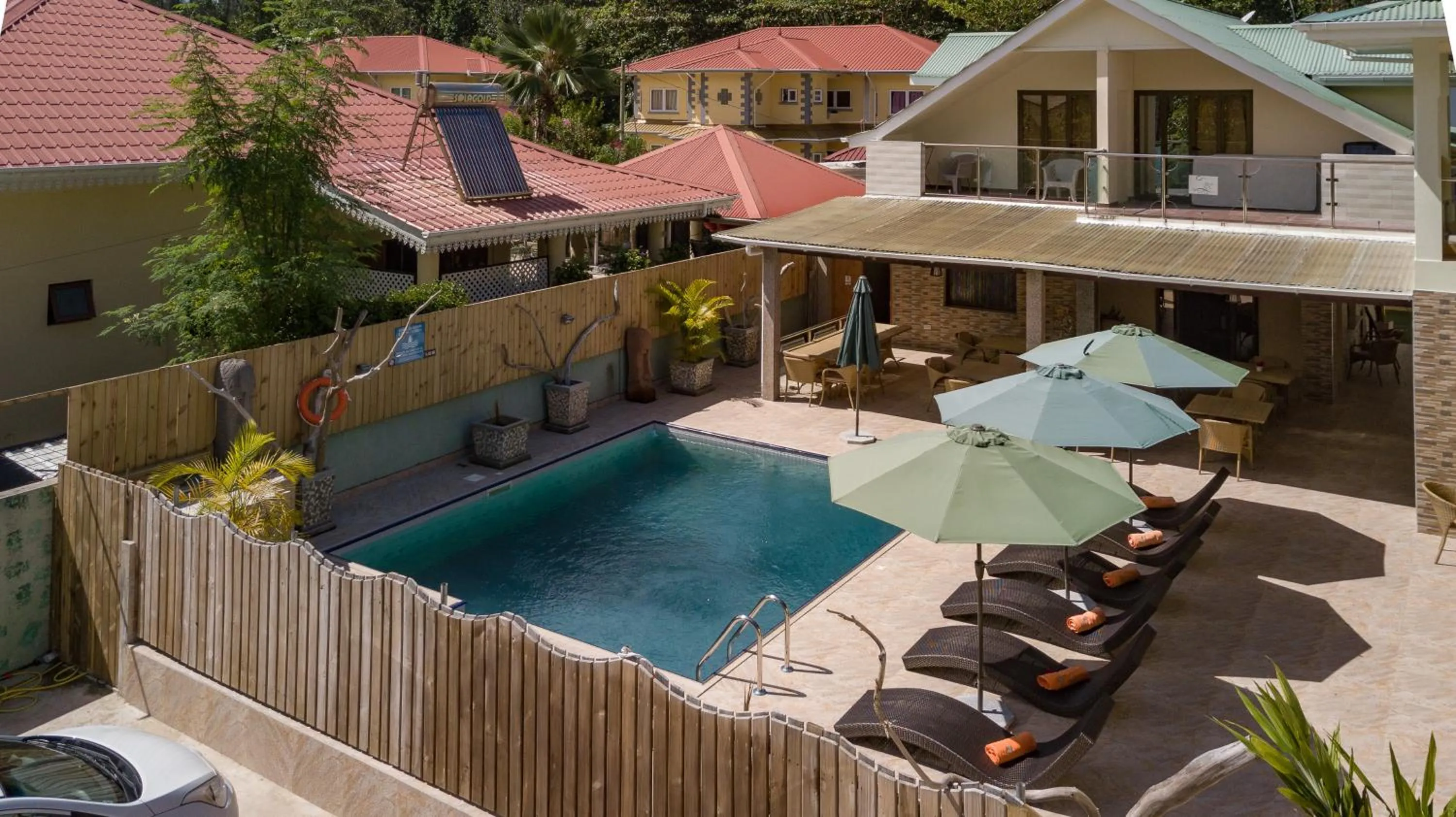 Swimming pool in Chez Bea Luxury Villa