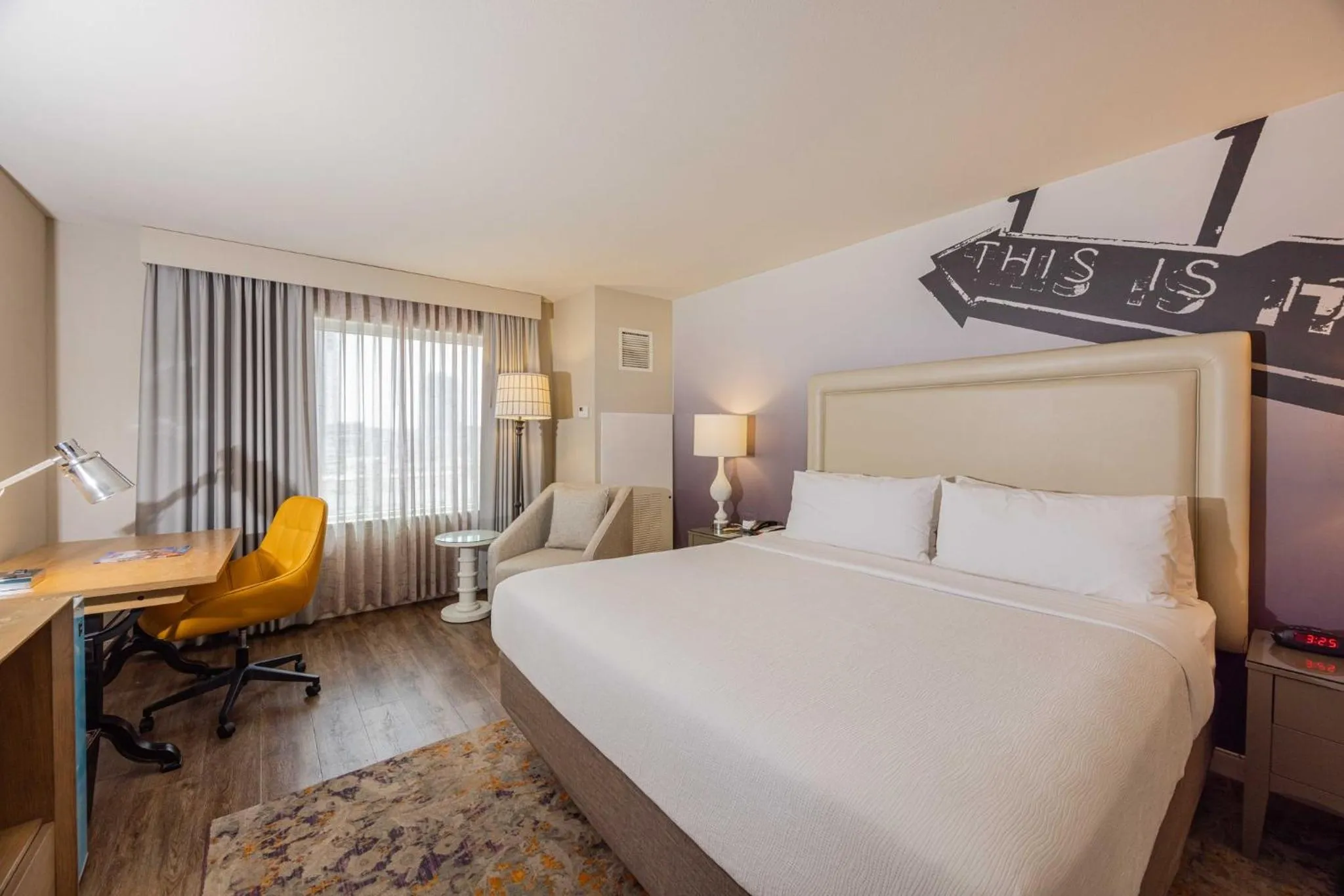 Photo of the whole room, Bed in Hotel Indigo Austin Downtown - University by IHG