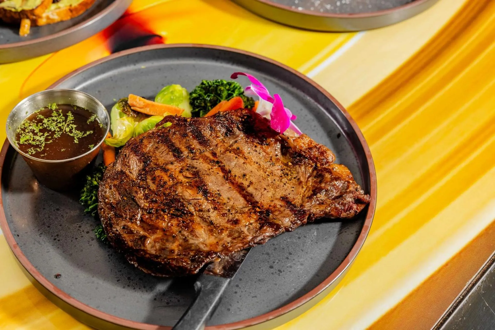 Restaurant/places to eat in Hotel Indigo Austin Downtown - University by IHG