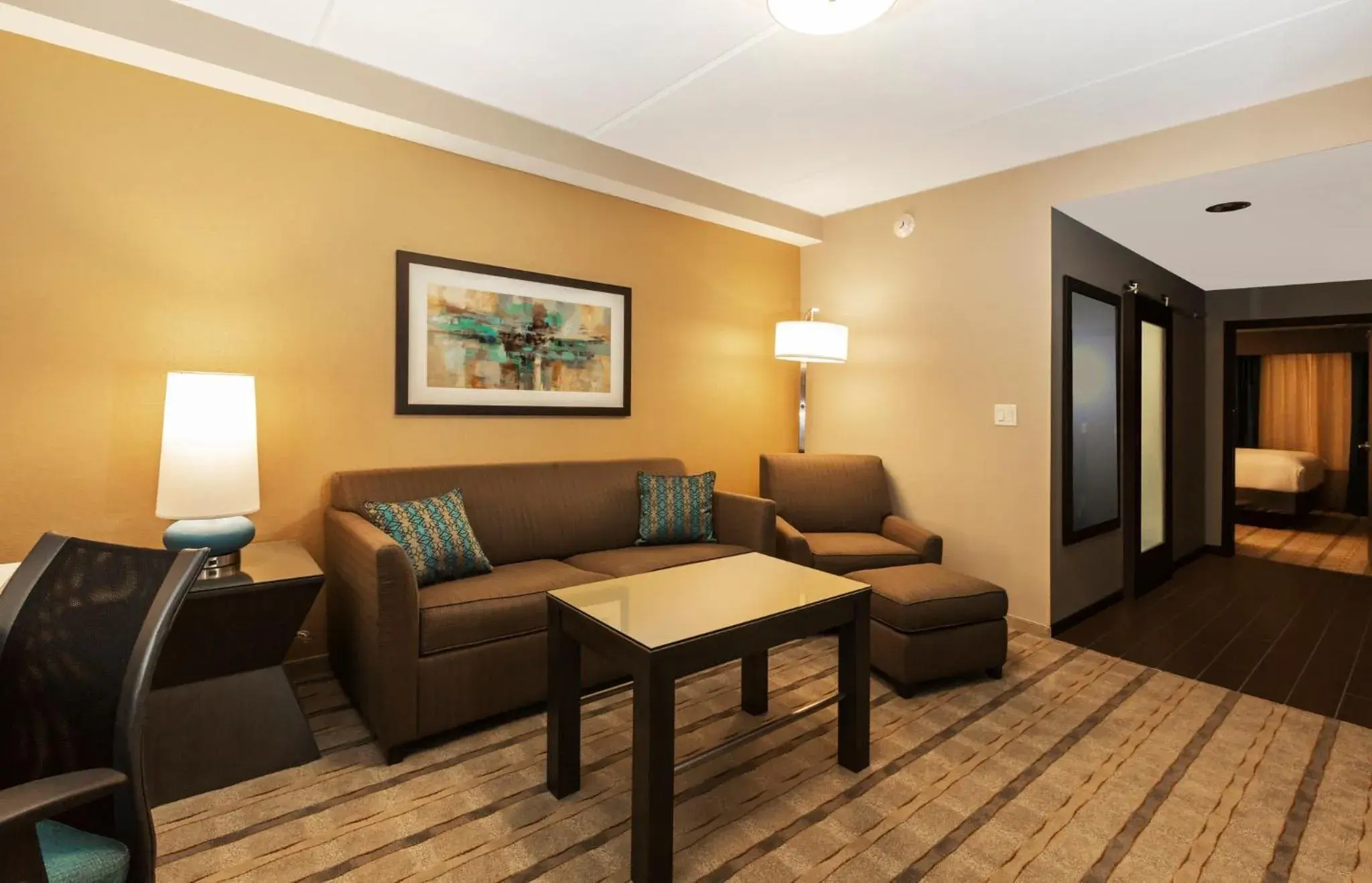 King Room - Hearing Access - Non-Smoking in Crowne Plaza SHENANDOAH - WOODLANDS AREA by IHG King Room - Hearing Access - Non-Smoking in Crowne Plaza SHENANDOAH - WOODLANDS AREA by IHG