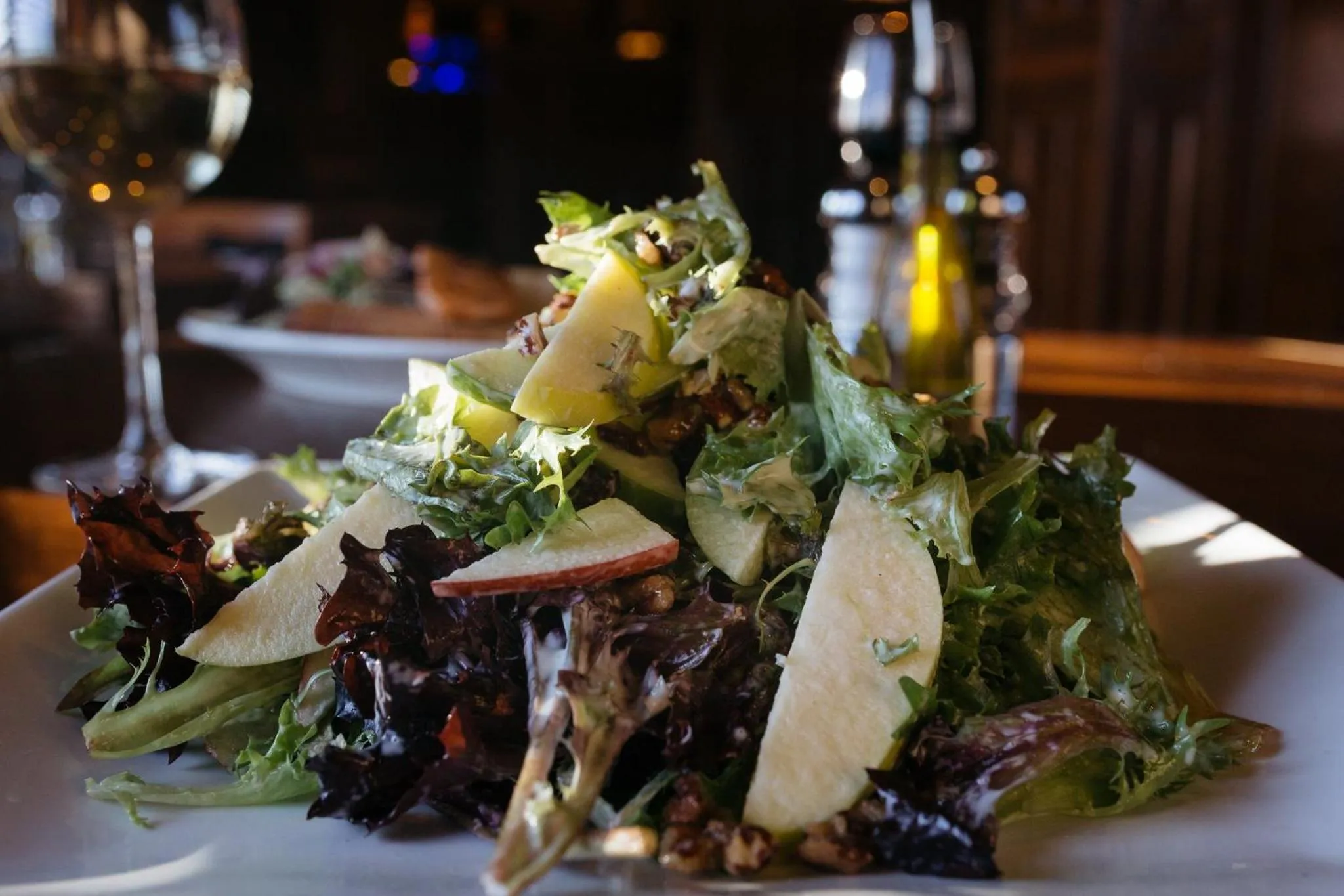 Restaurant/places to eat in Crowne Plaza SHENANDOAH - WOODLANDS AREA by IHG