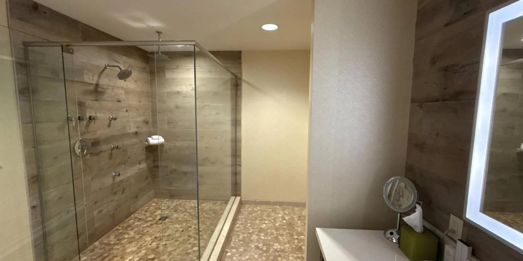 Photo of the whole room in Hotel Indigo Traverse City by IHG