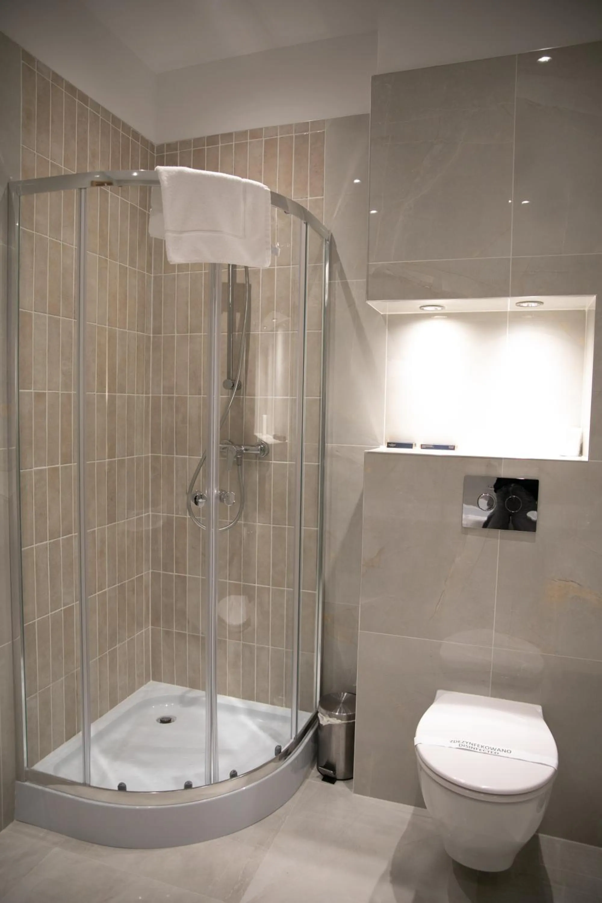 Shower in Hotel Piast