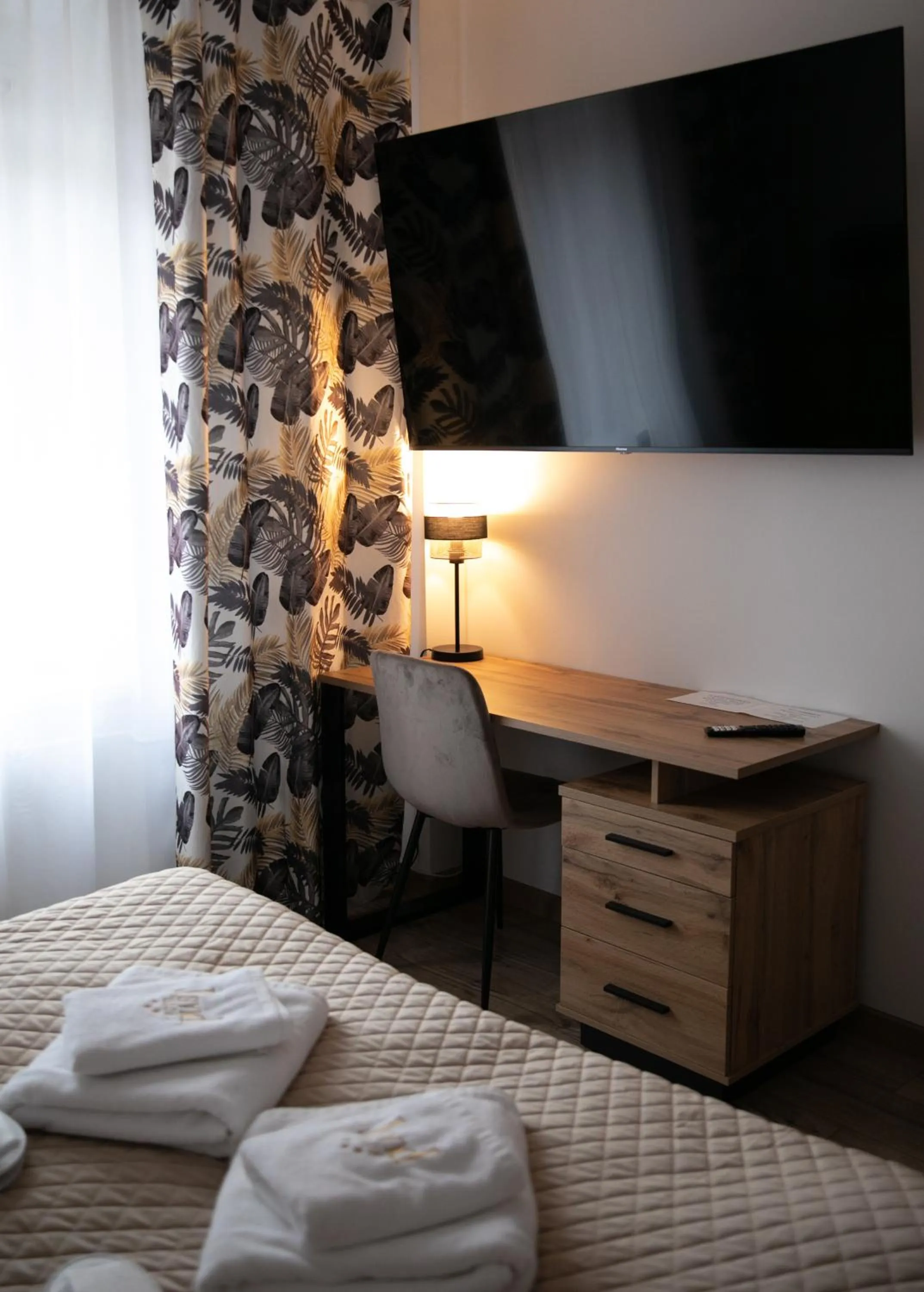 TV and multimedia, Bed in Hotel Piast