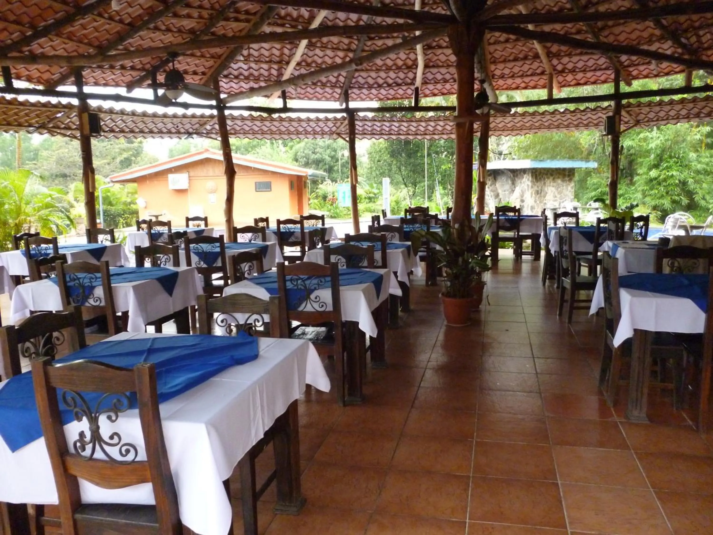 Restaurant/places to eat in Pacific Paradise Resort