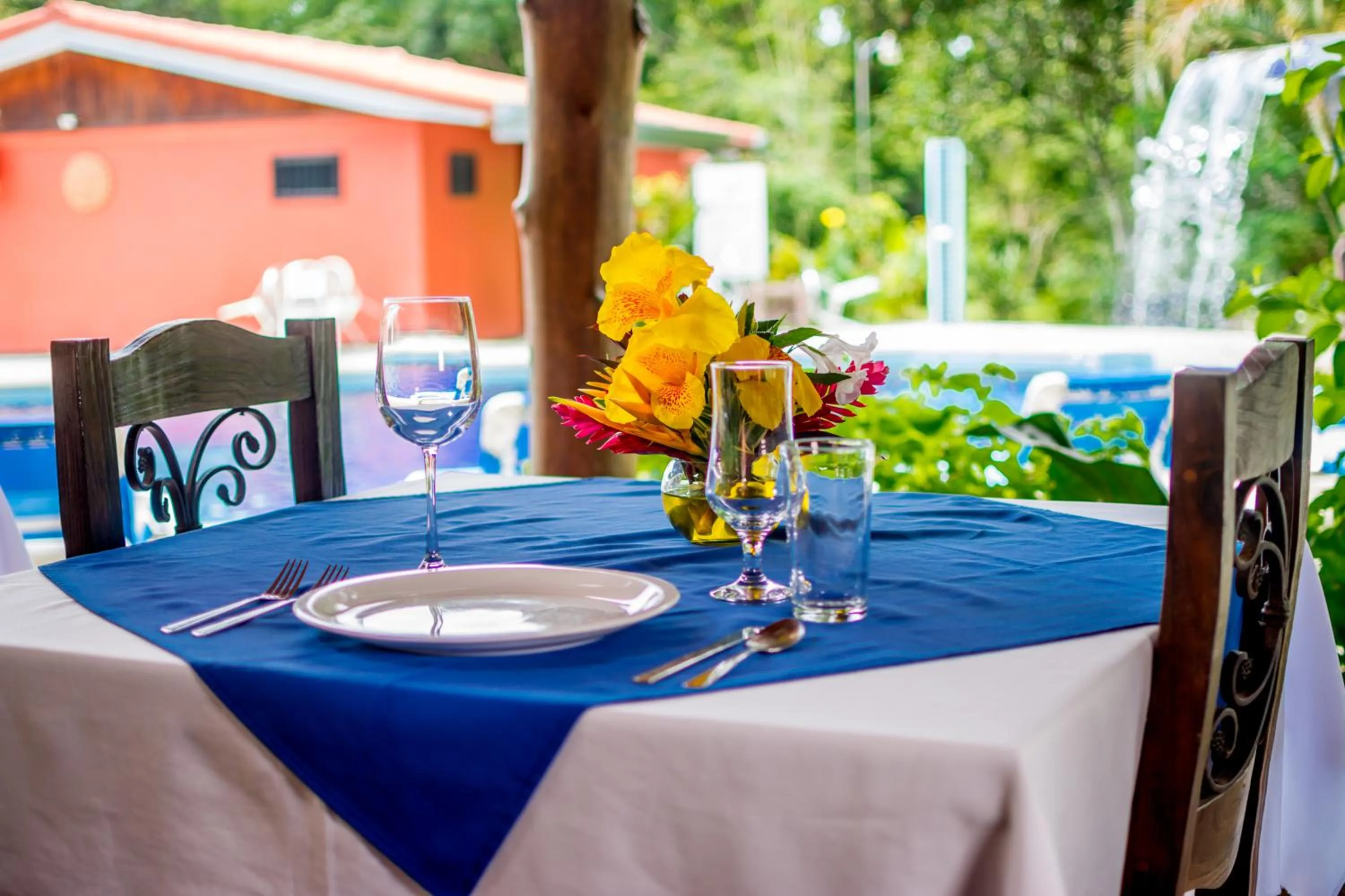 Restaurant/places to eat in Pacific Paradise Resort