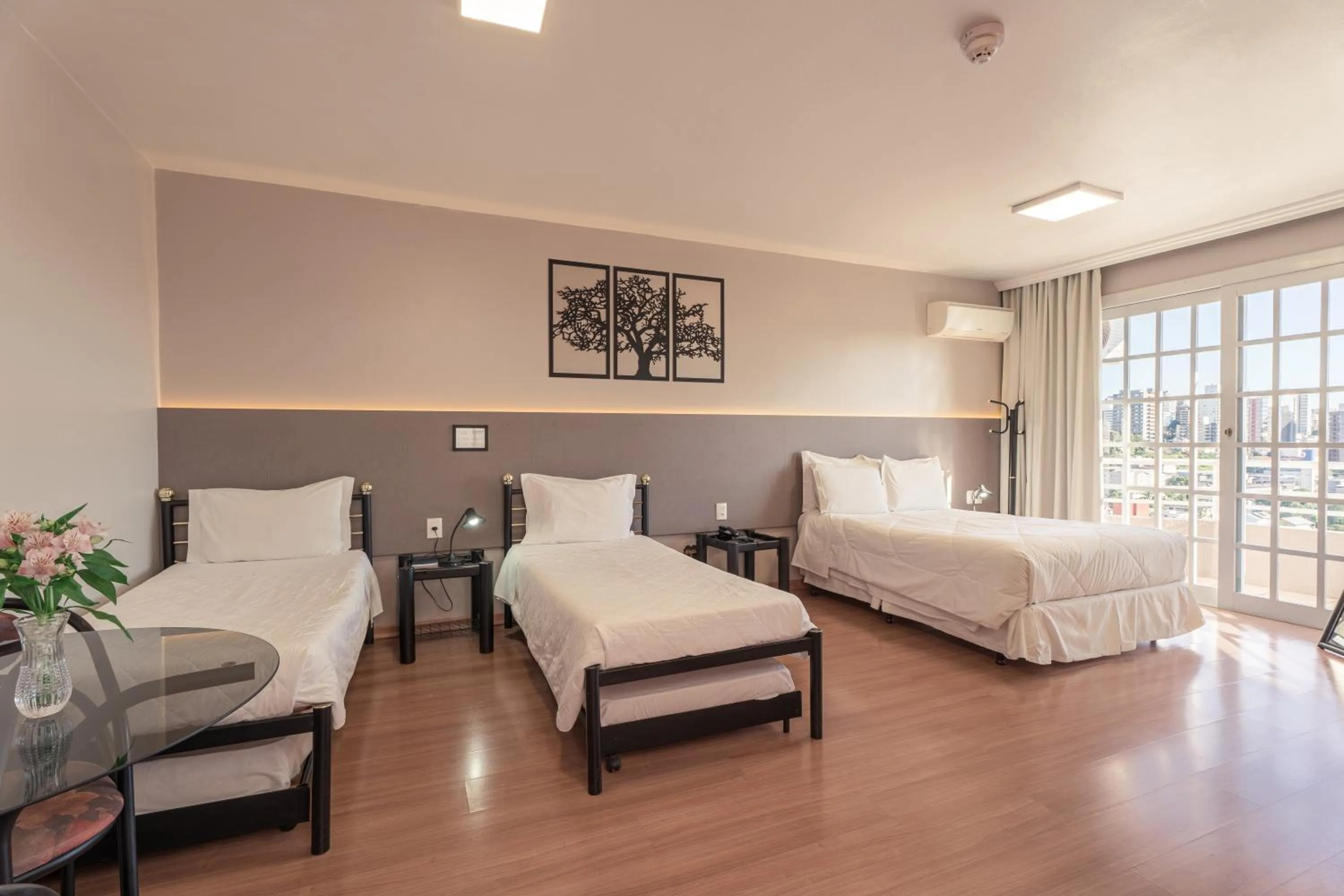 Bed in Hotel Mont Blanc