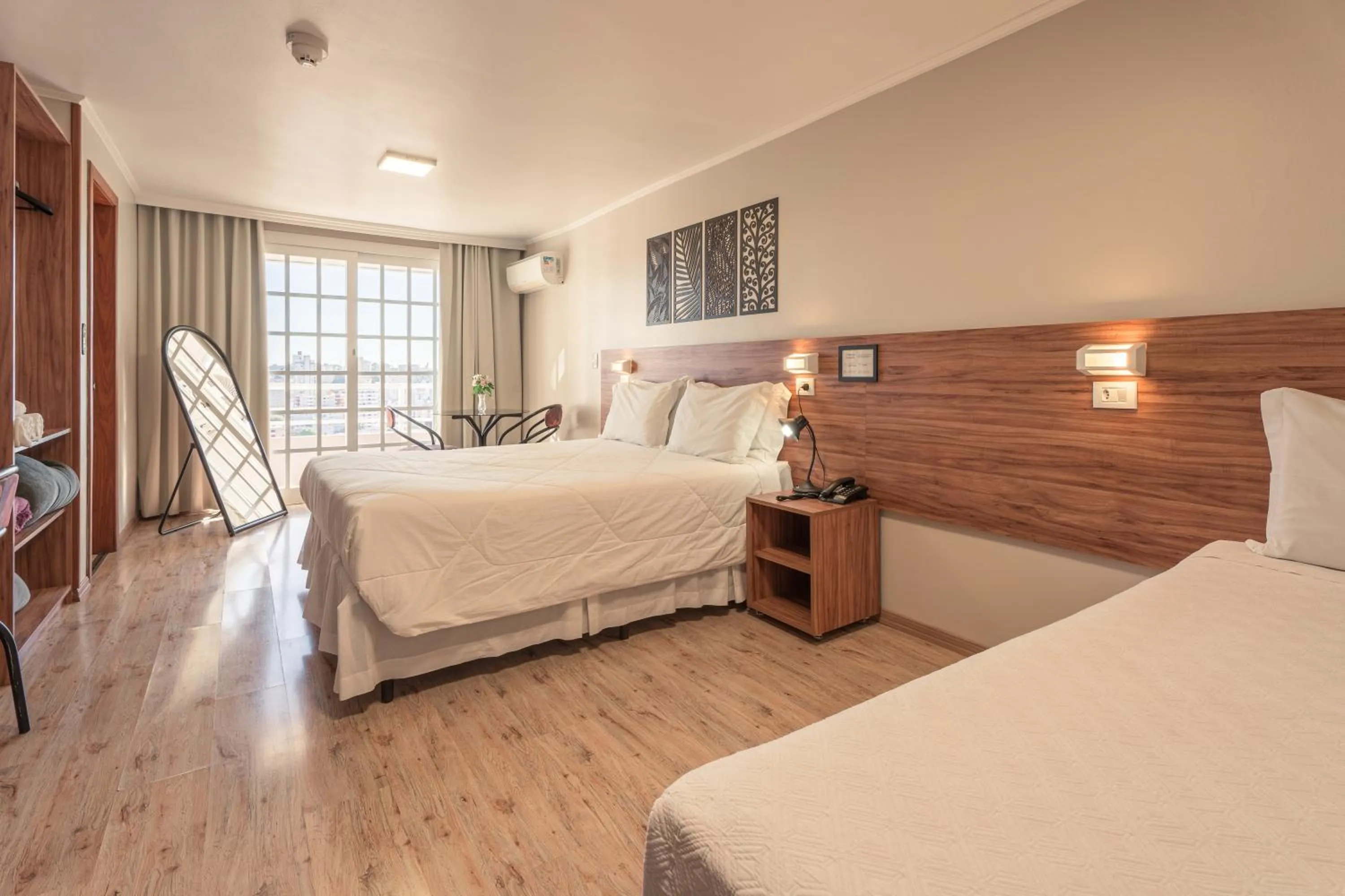 Bed in Hotel Mont Blanc