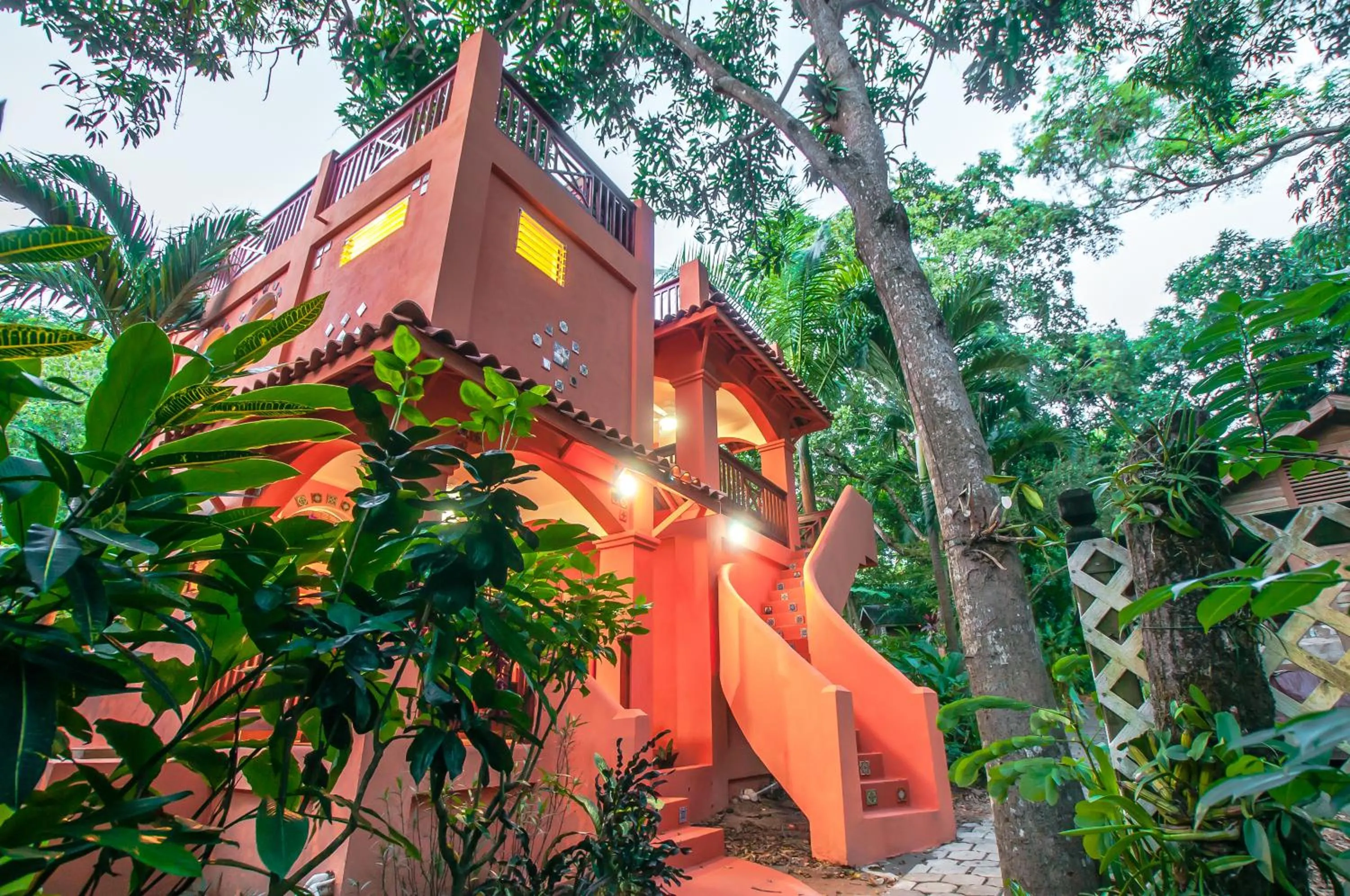 Property building in Hotel Chillies and Native Sons Diving