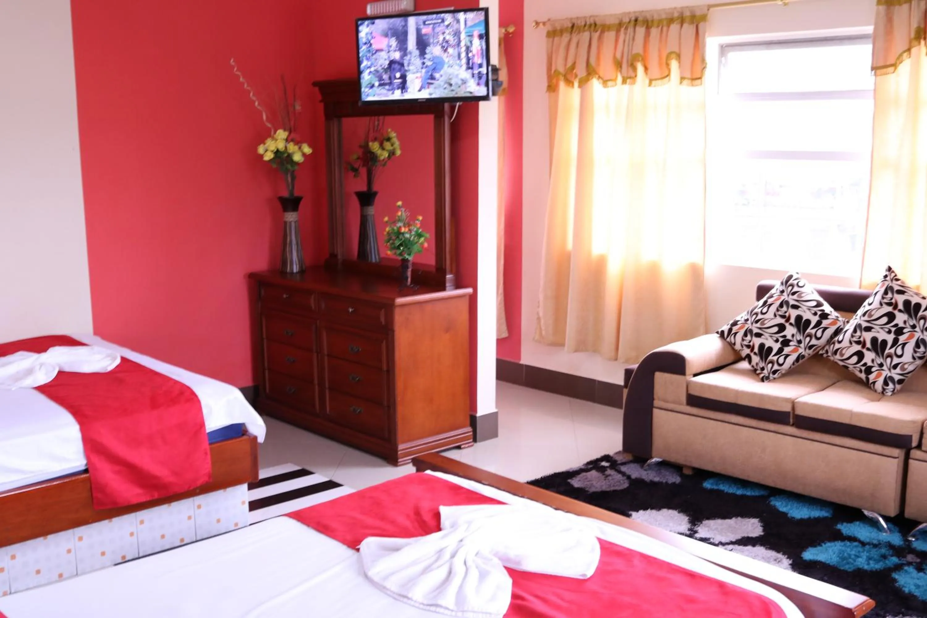 Bedroom, Bed in Hotel Platinum Class