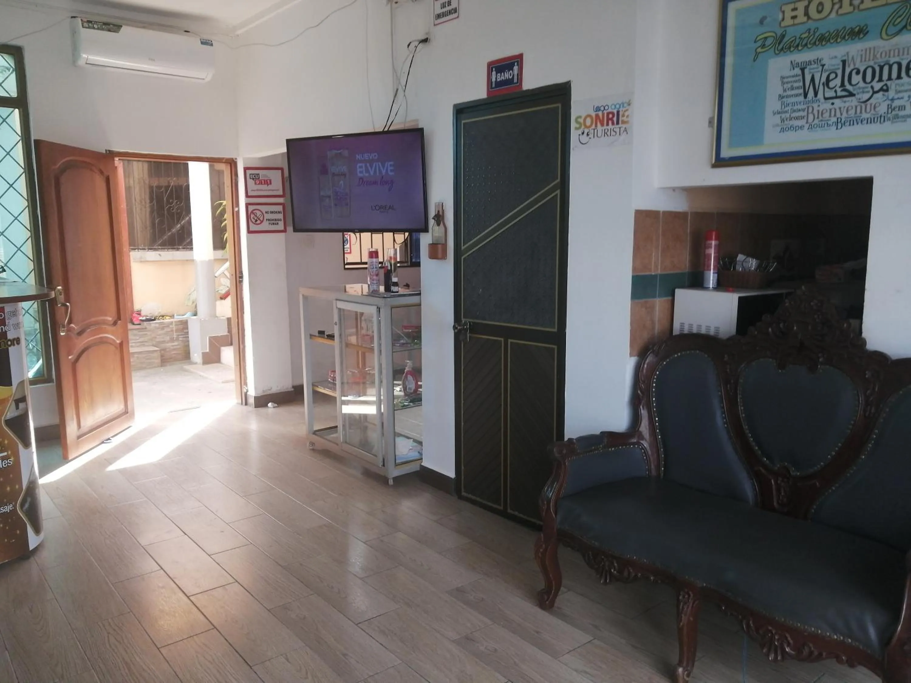 Communal lounge/ TV room in Hotel Platinum Class