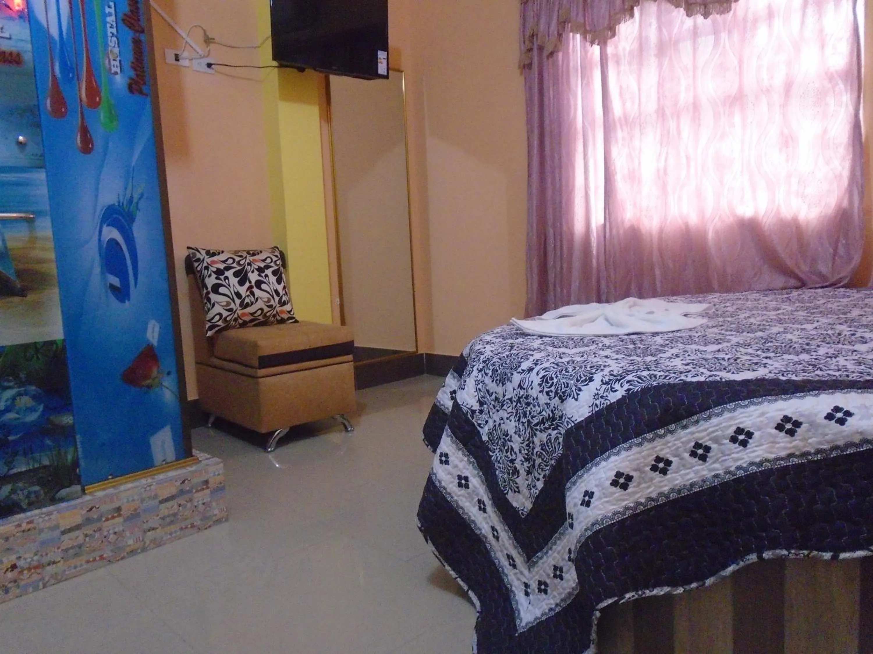 Photo of the whole room, Bed in Hotel Platinum Class