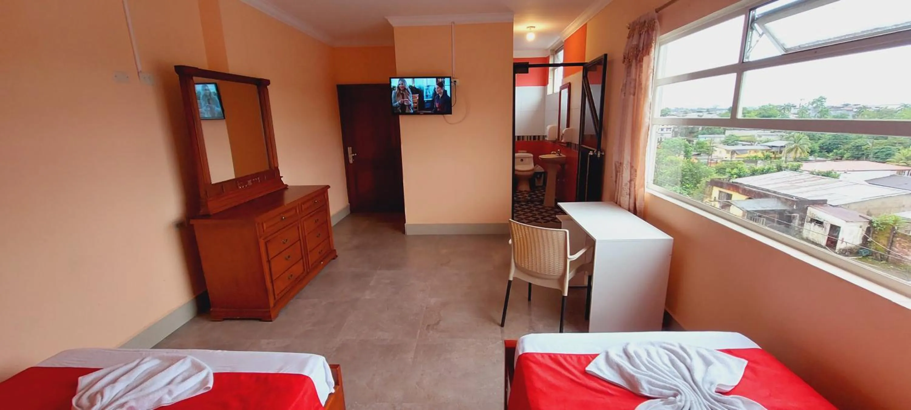 Seating area, Bed in Hotel Platinum Class