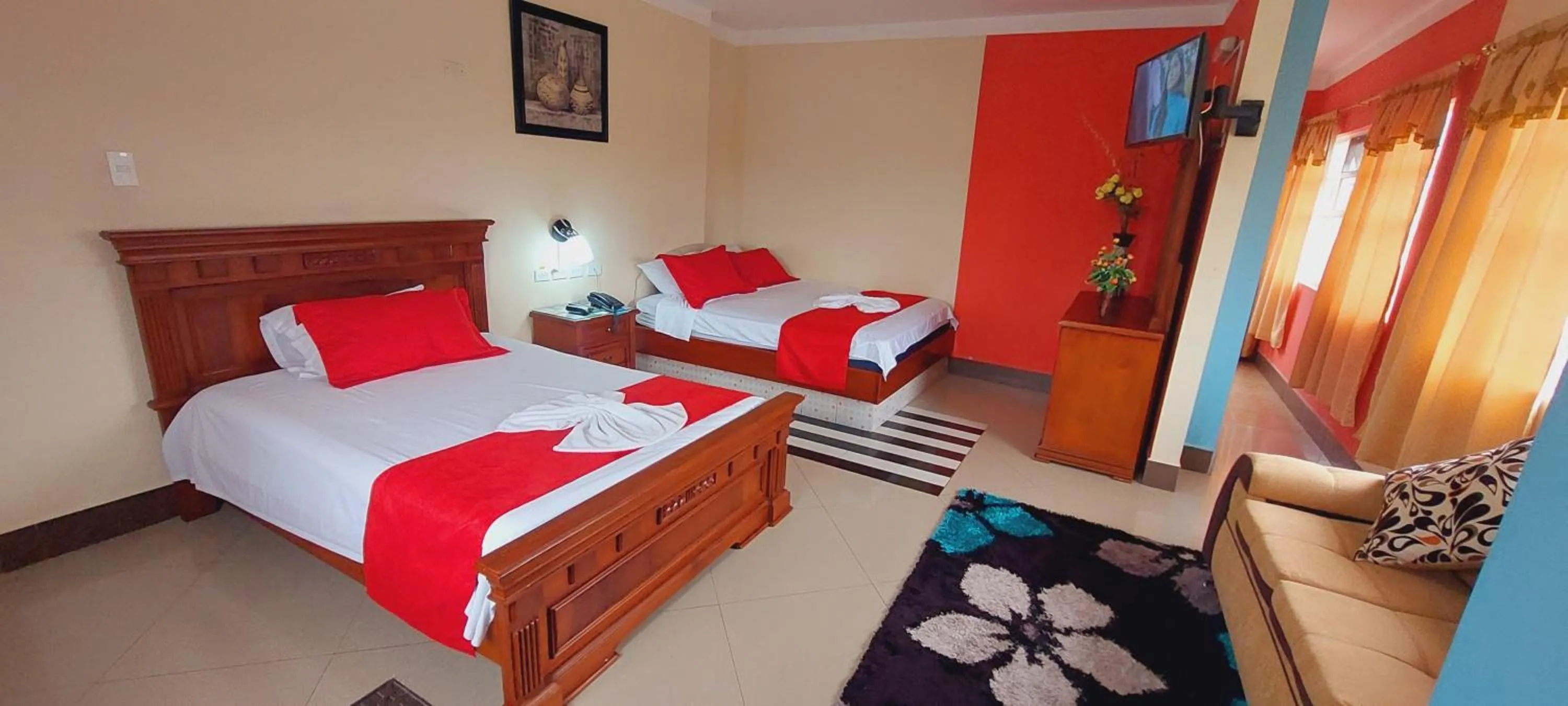 Photo of the whole room, Bed in Hotel Platinum Class