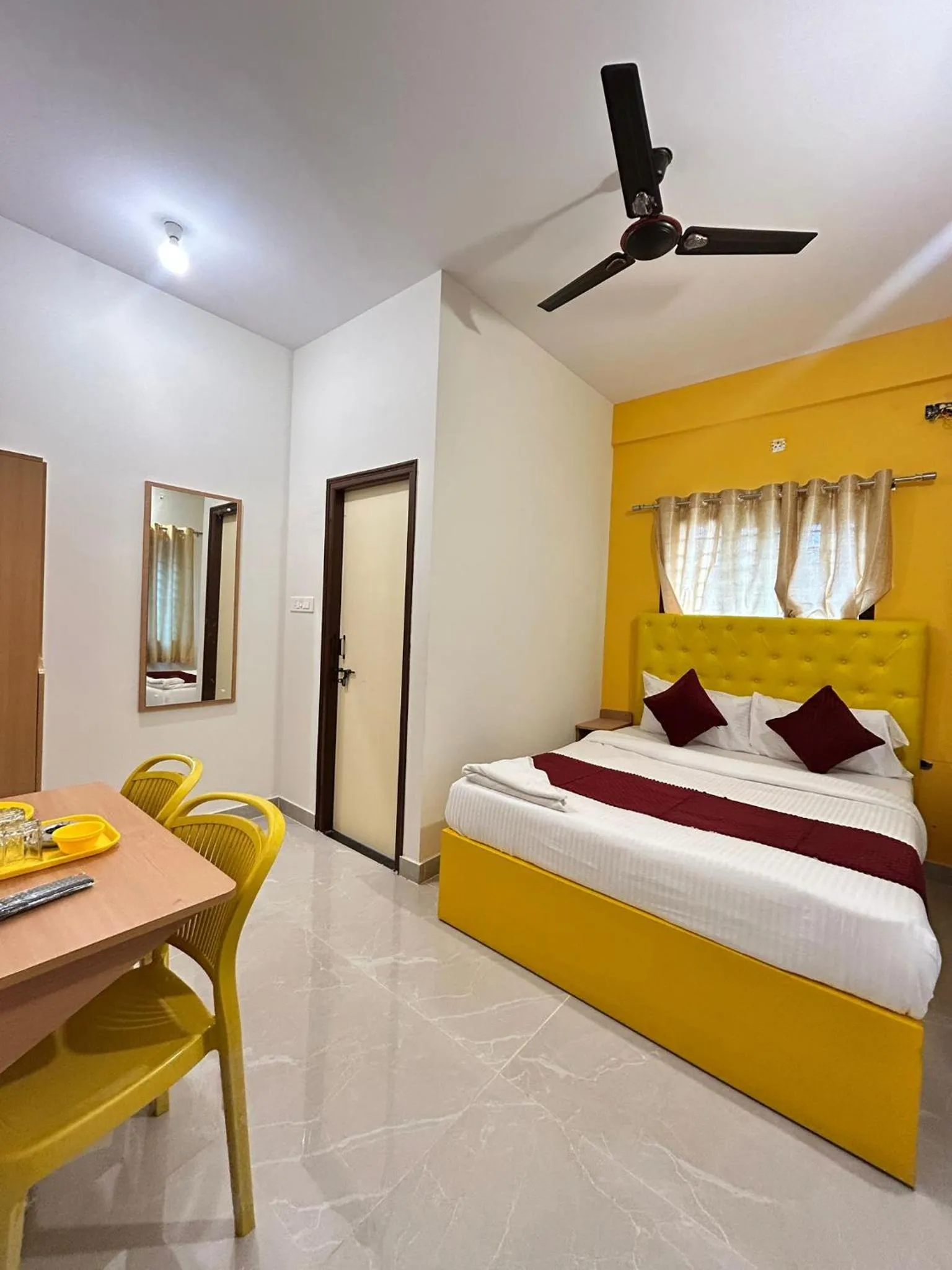 Bedroom, Bed in Hotel SM Stay INN