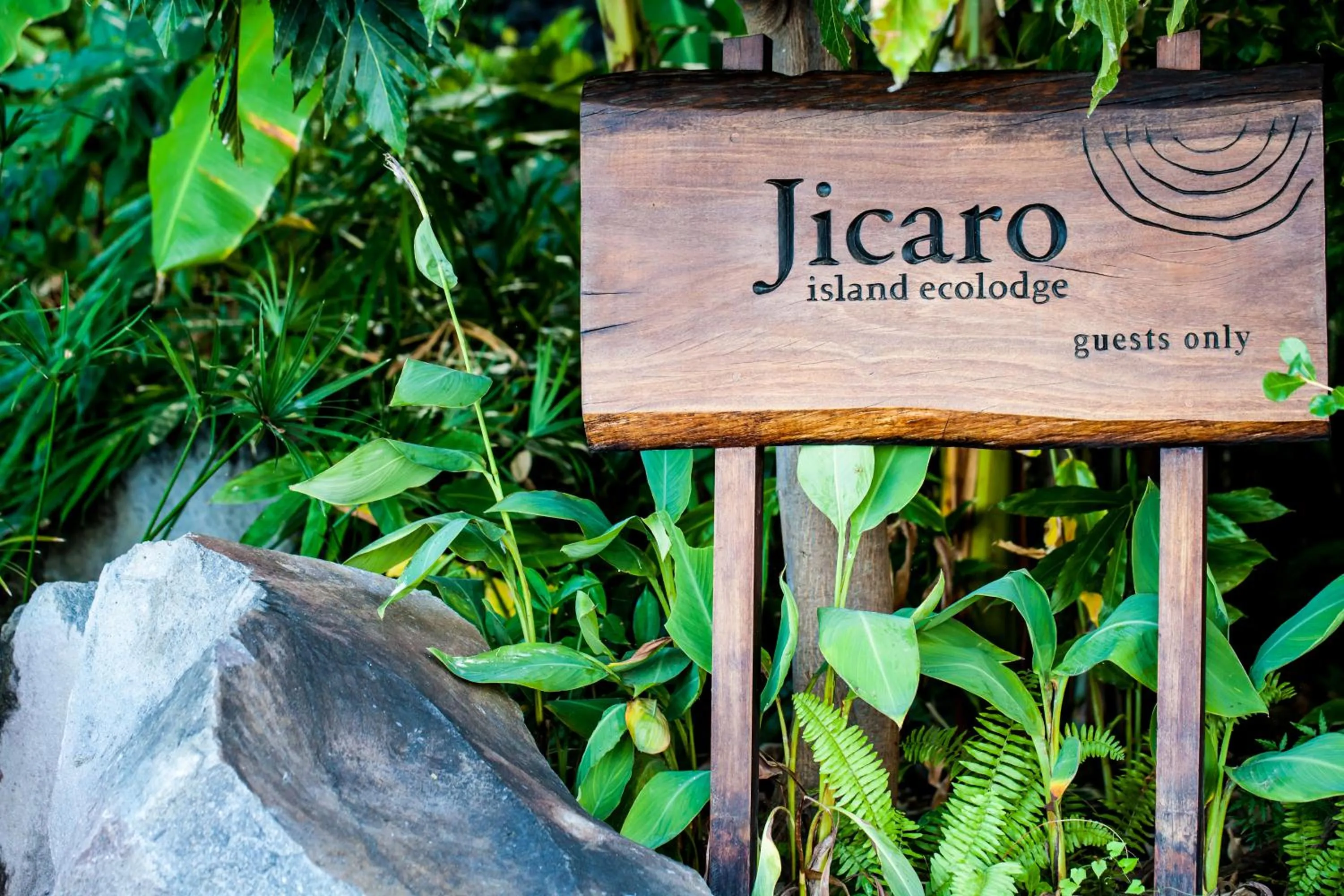 Facade/entrance in Jicaro Island Lodge Member of the Cayuga Collection