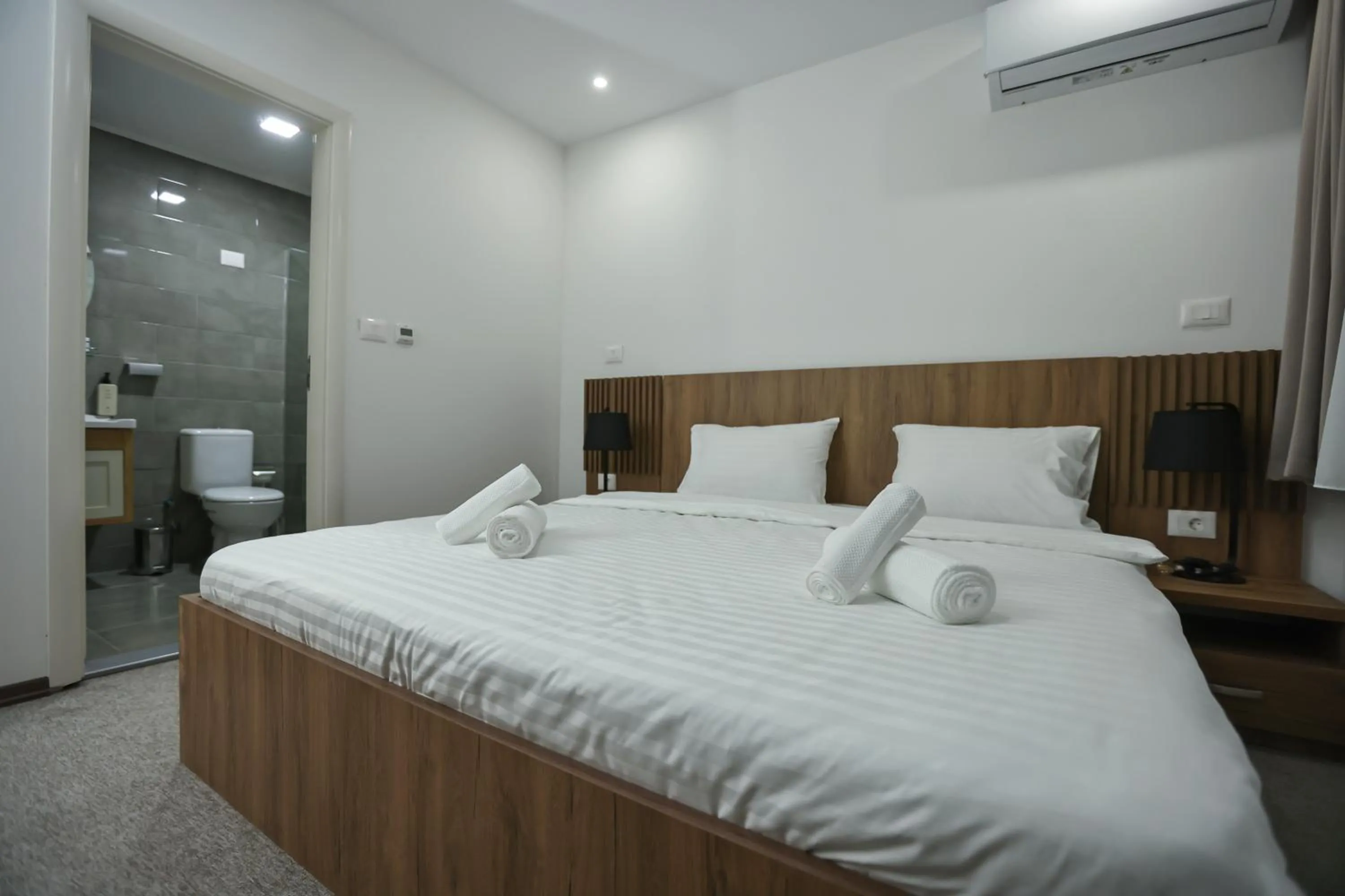 Bed in Hotel Riverside