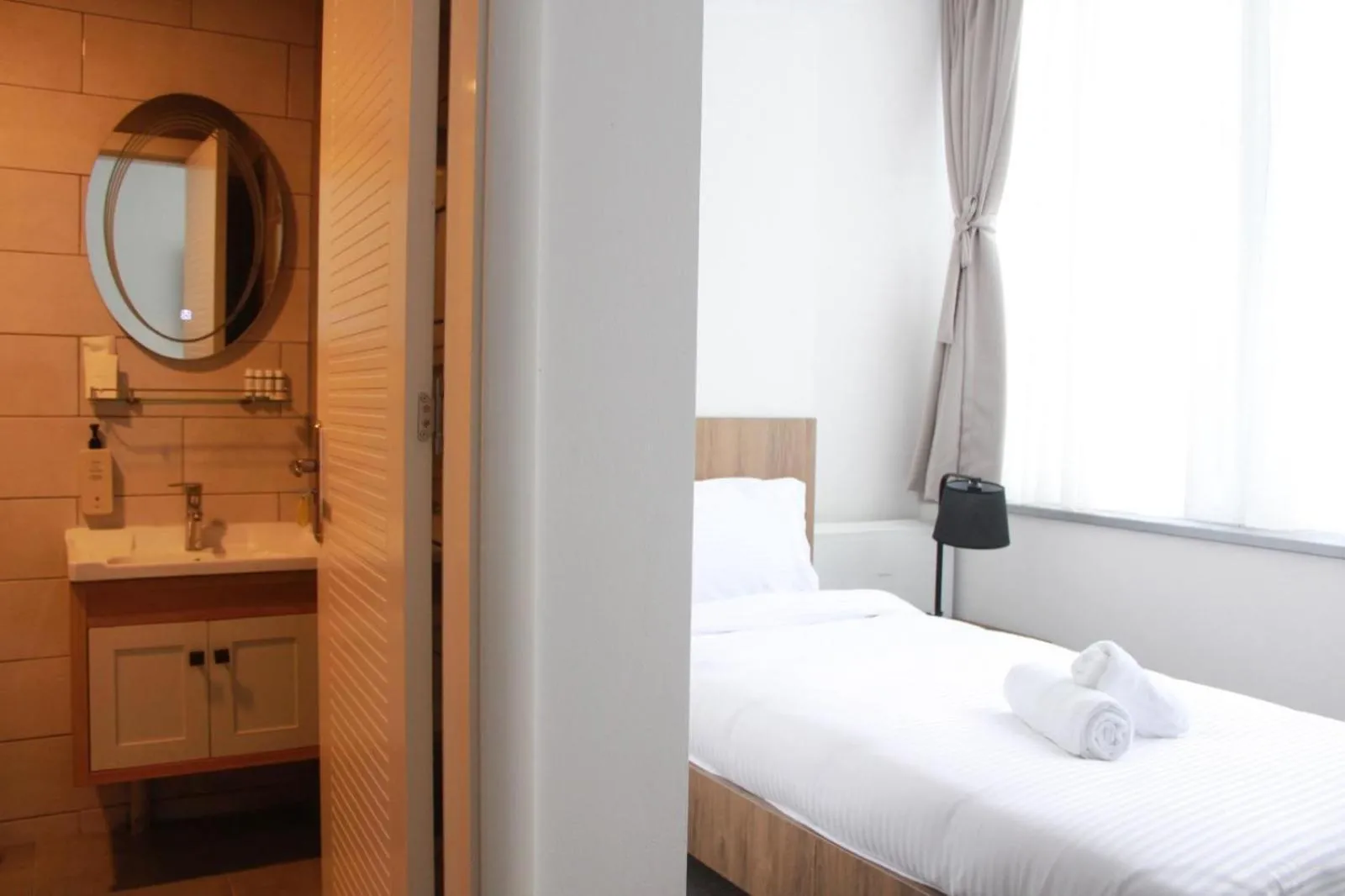 Bed in Hotel Riverside