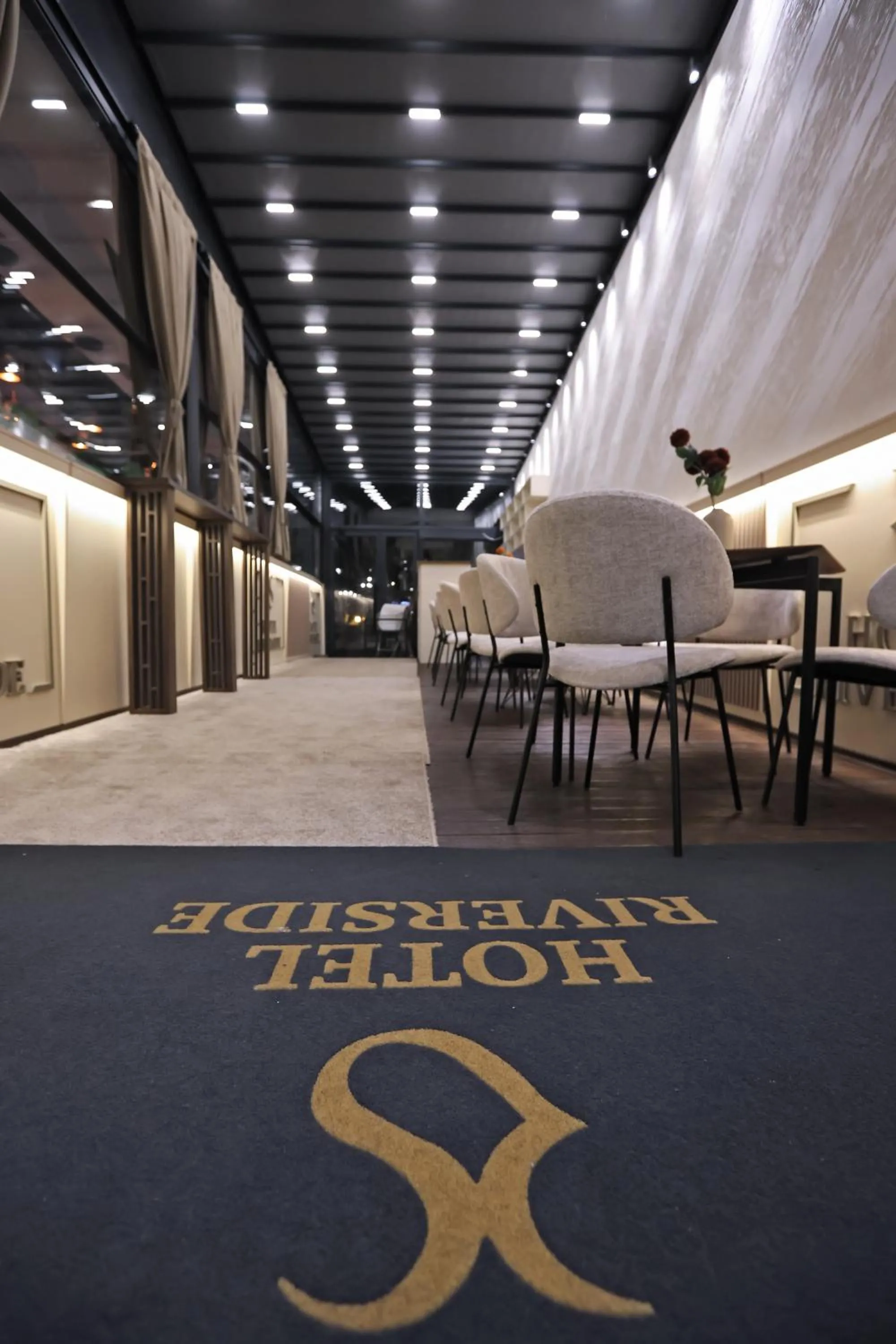 Lounge or bar in Hotel Riverside