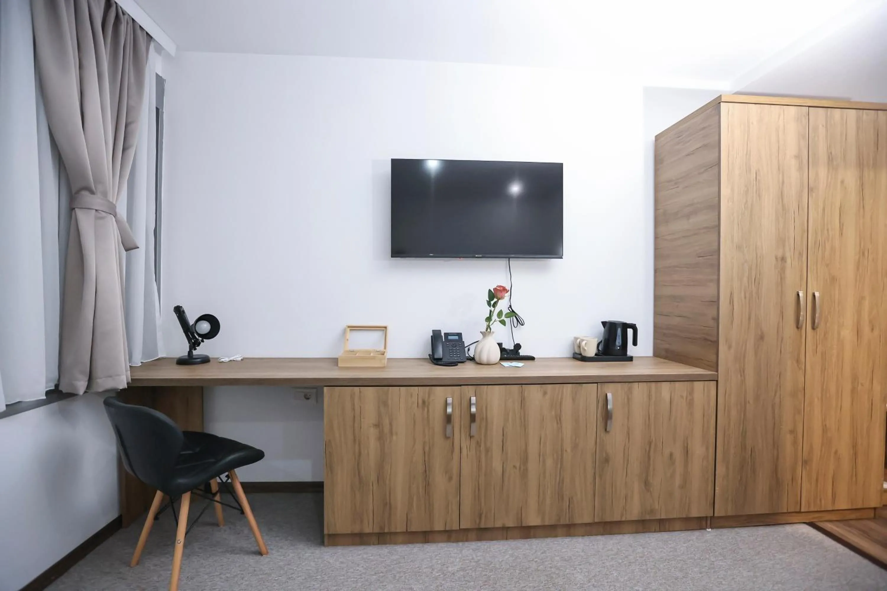 TV and multimedia in Hotel Riverside