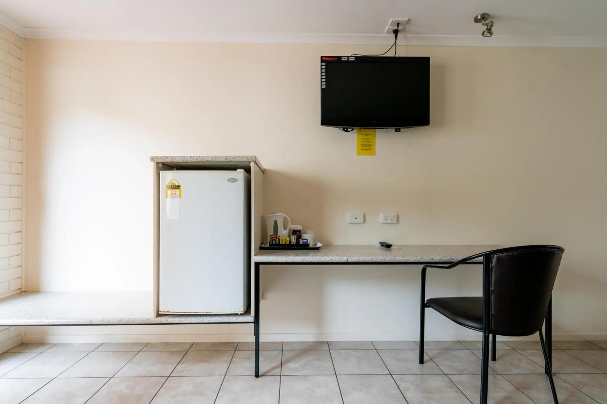 TV and multimedia in Capella Hotel Motel