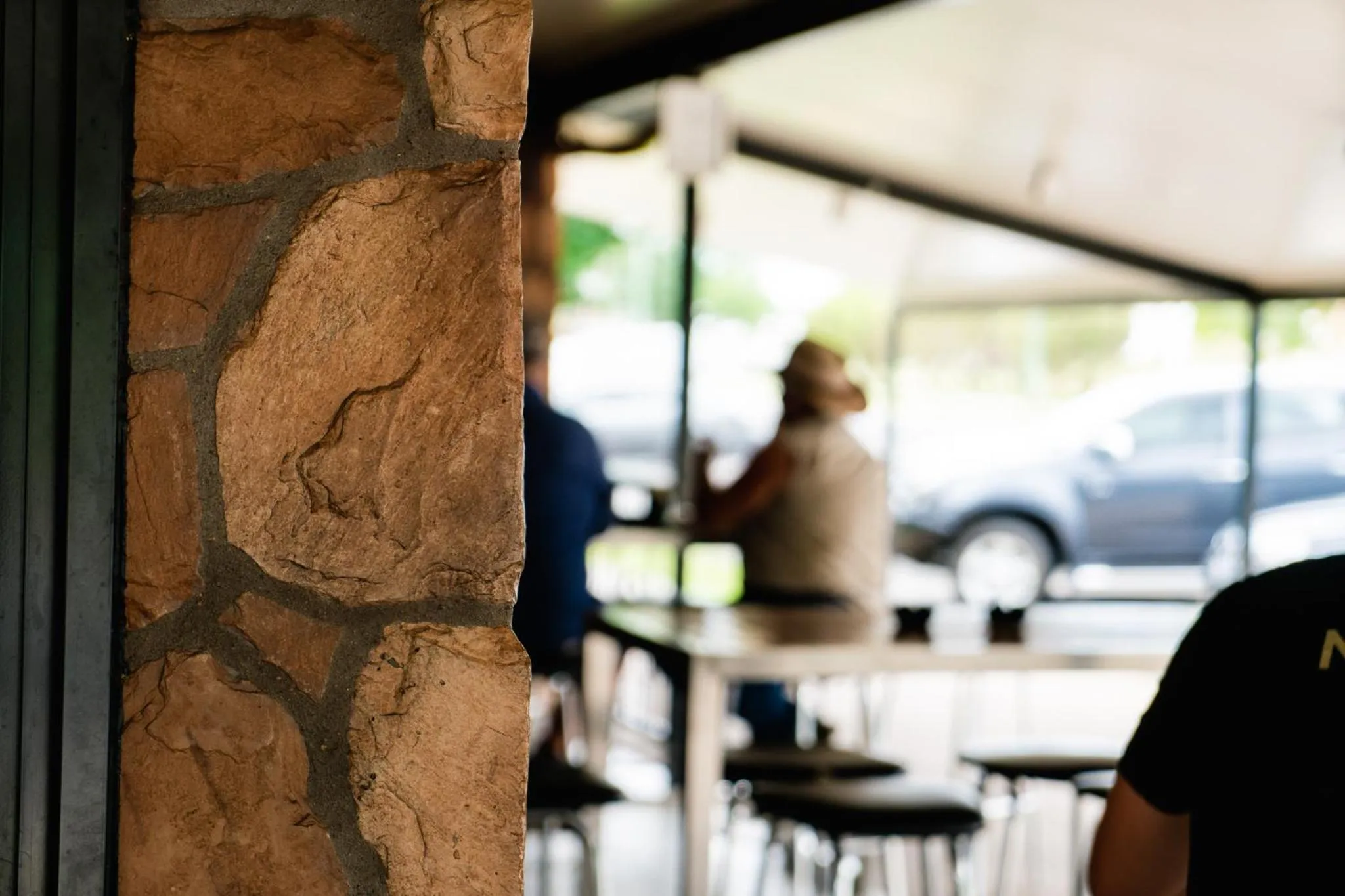 Restaurant/places to eat in Capella Hotel Motel