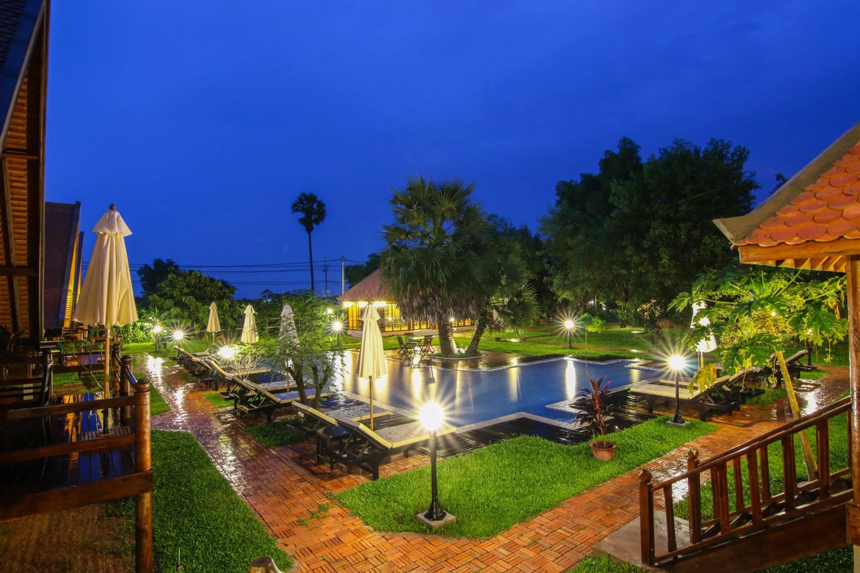 Swimming pool in Angkor Heart Bungalow