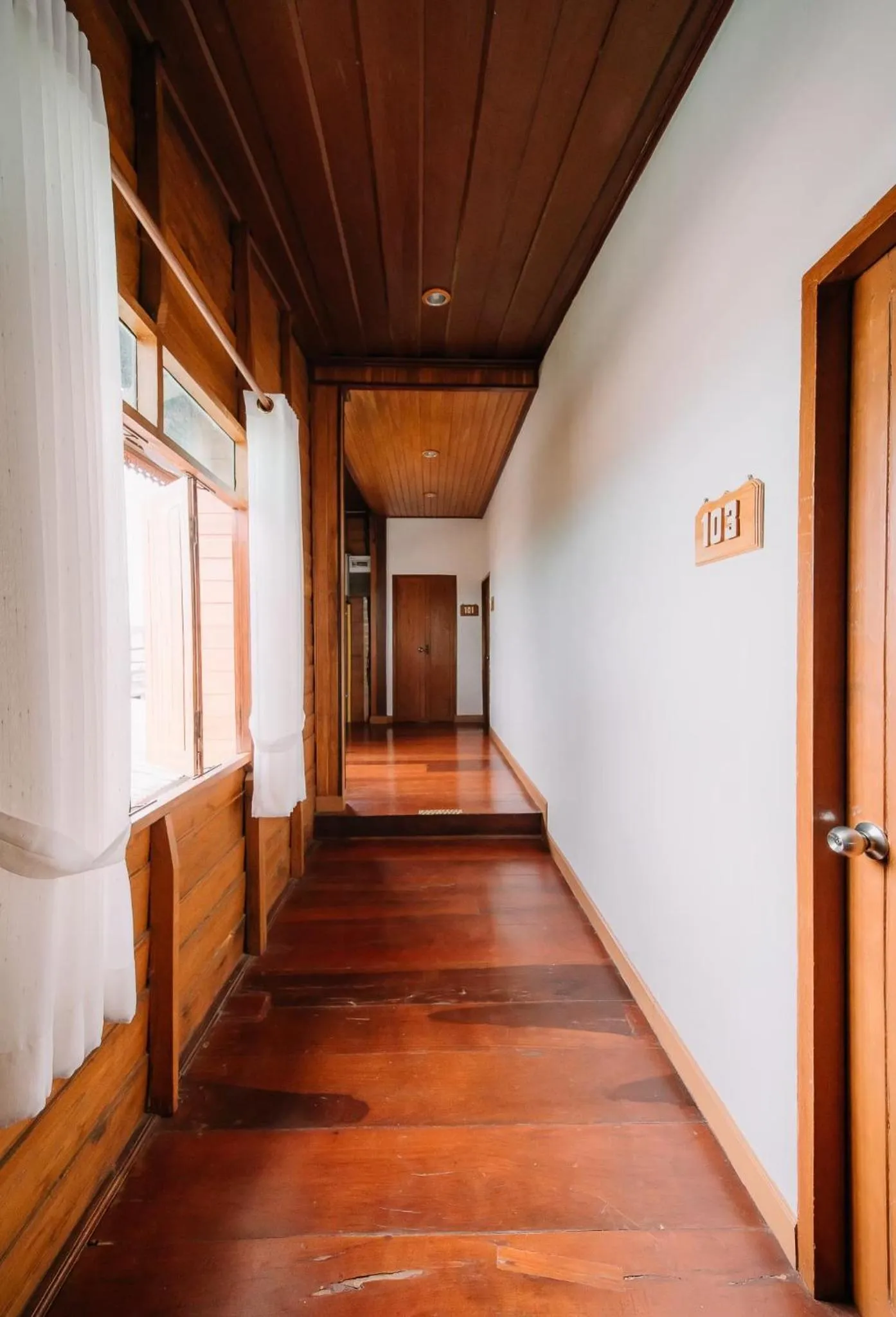 Facade/entrance in Sukhothai Garden