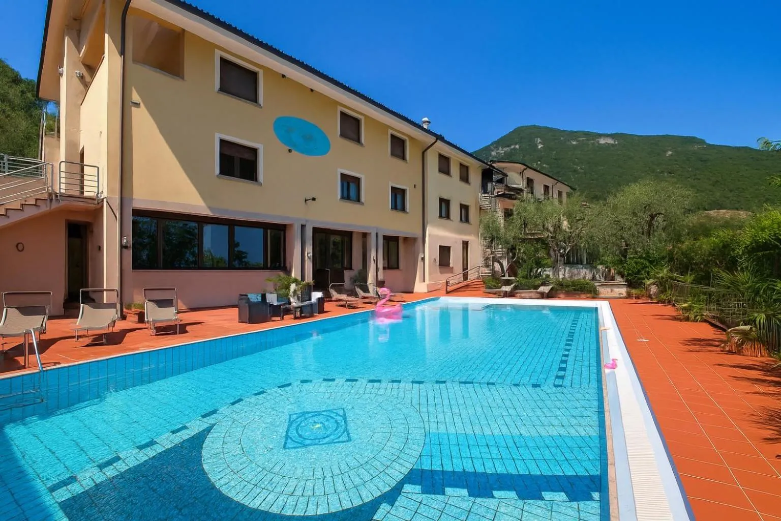 Property building in Hotel Roè Garda