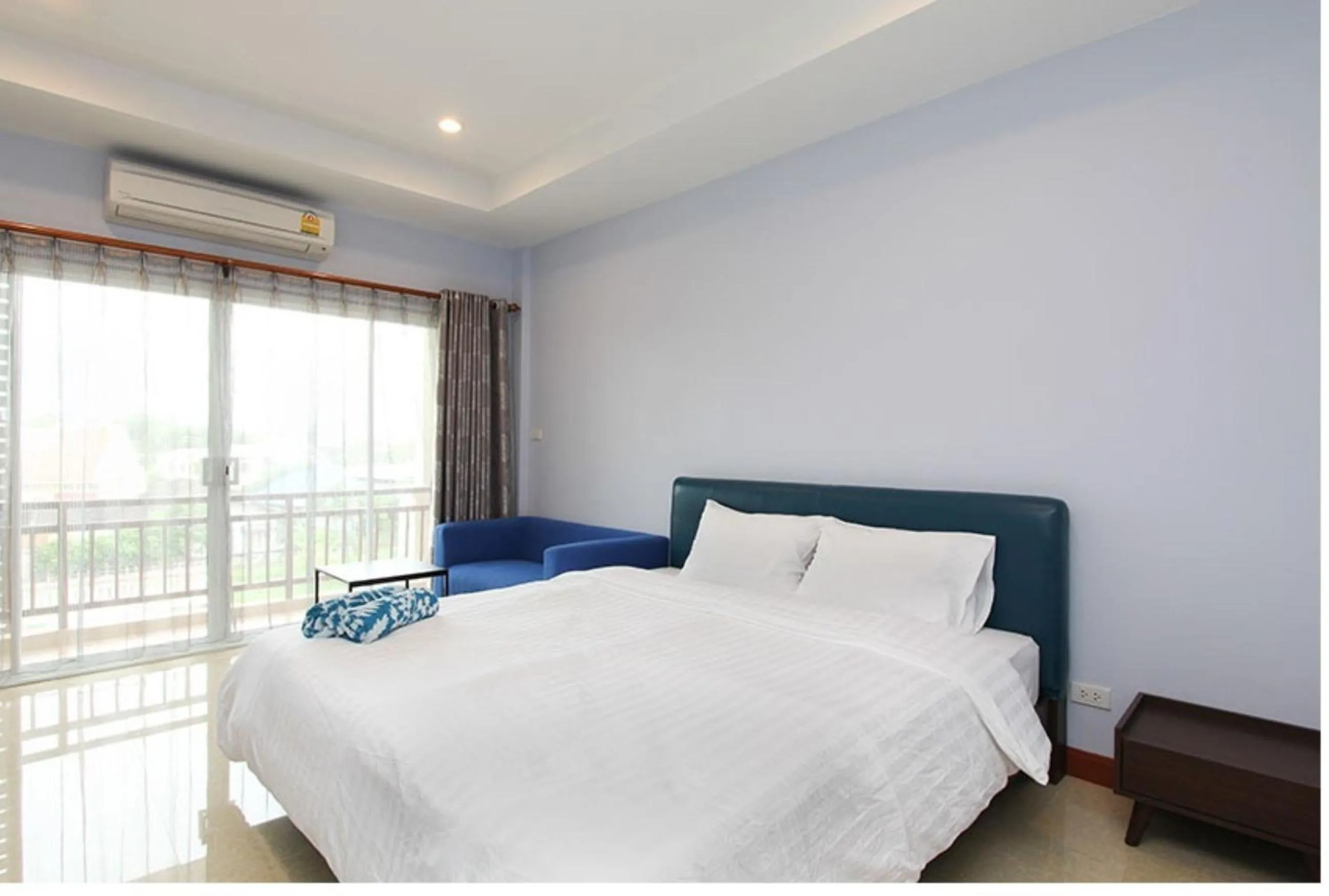 Bed in Takanta Place