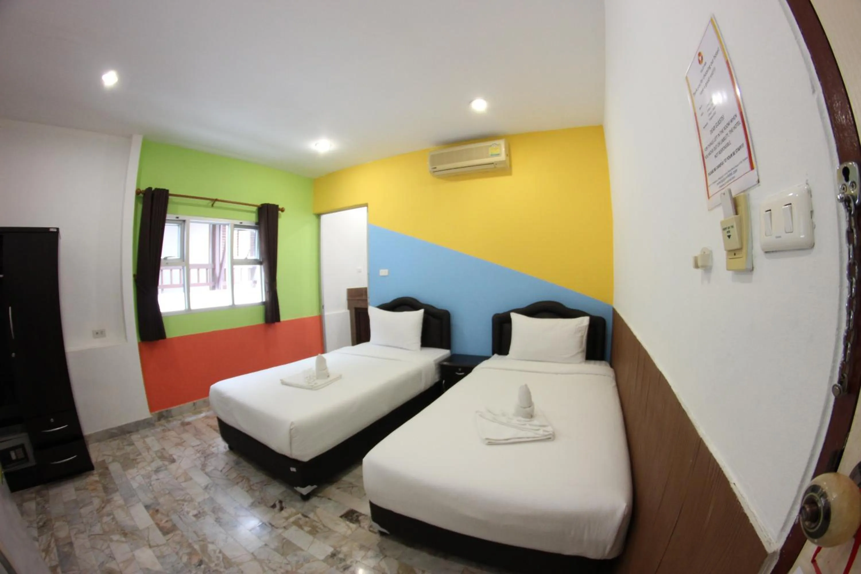 Photo of the whole room, Bed in Tulip Inn