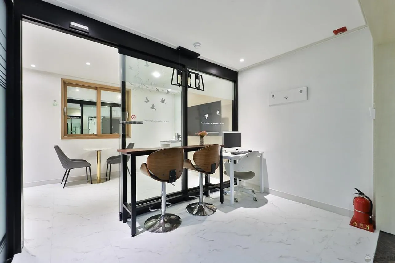 Seating area in Time Hotel