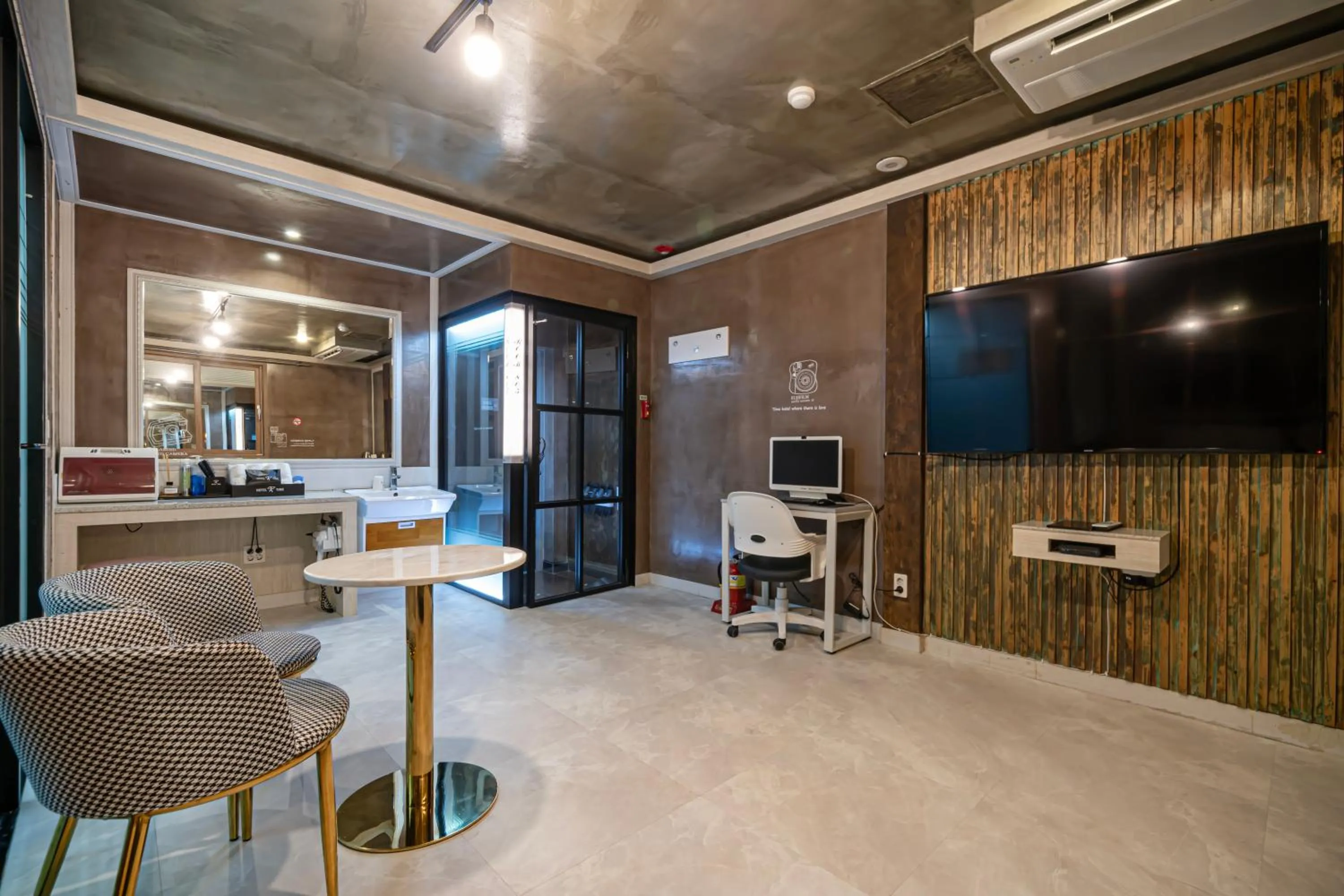 Seating area in Time Hotel