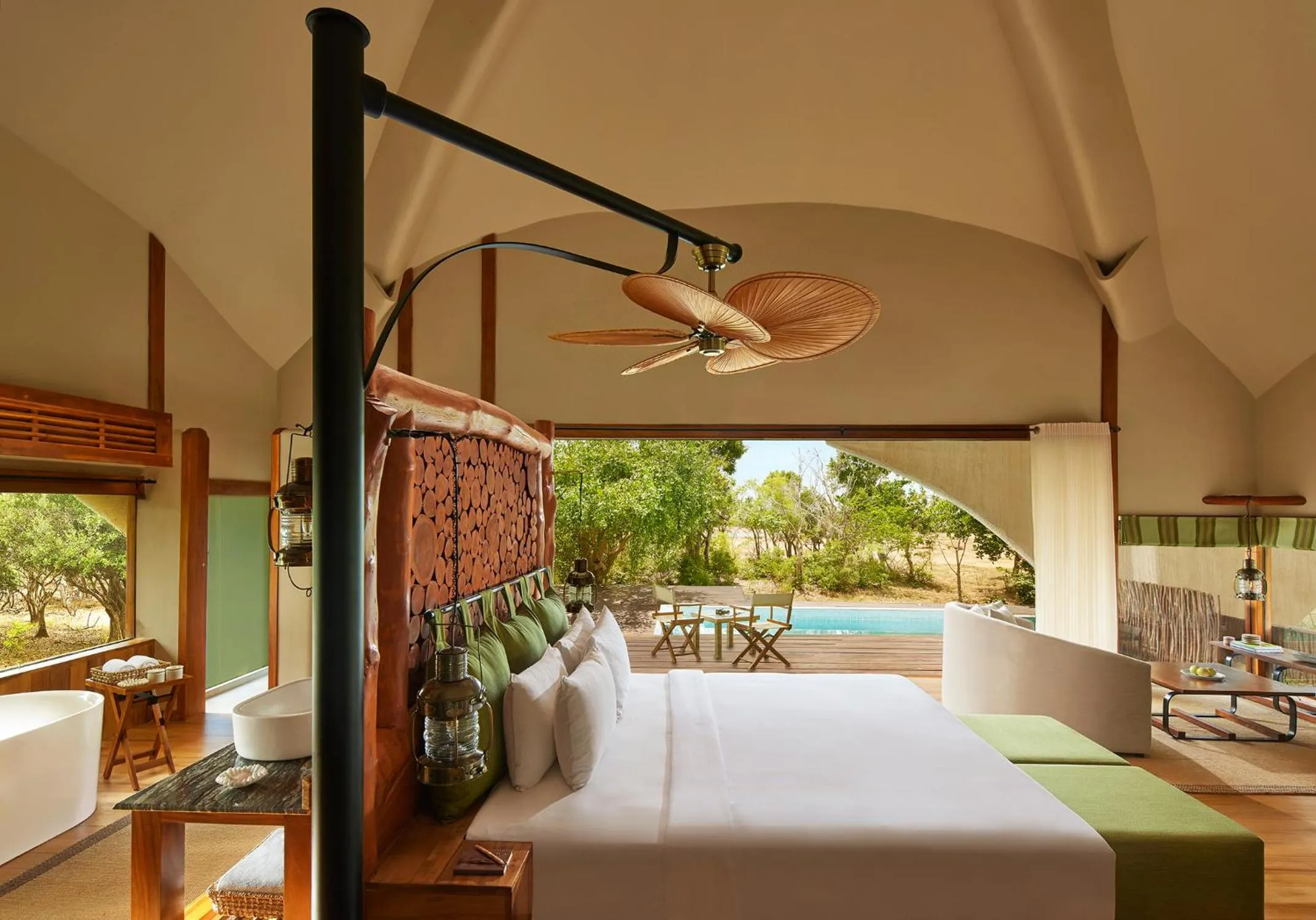 Bed in Uga Chena Huts - Yala - All Inclusive