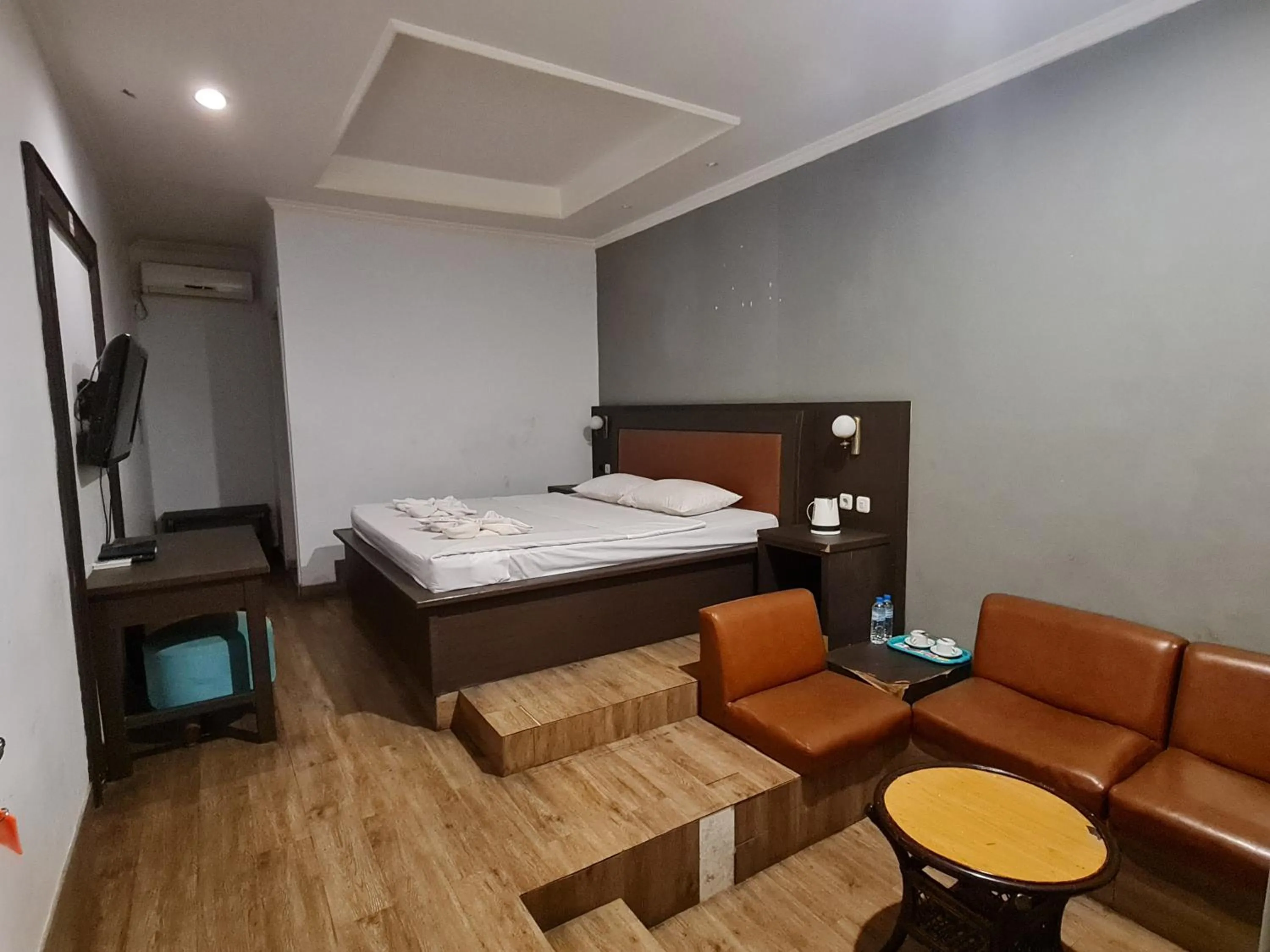 Bed in Hotel Minahasa Manado