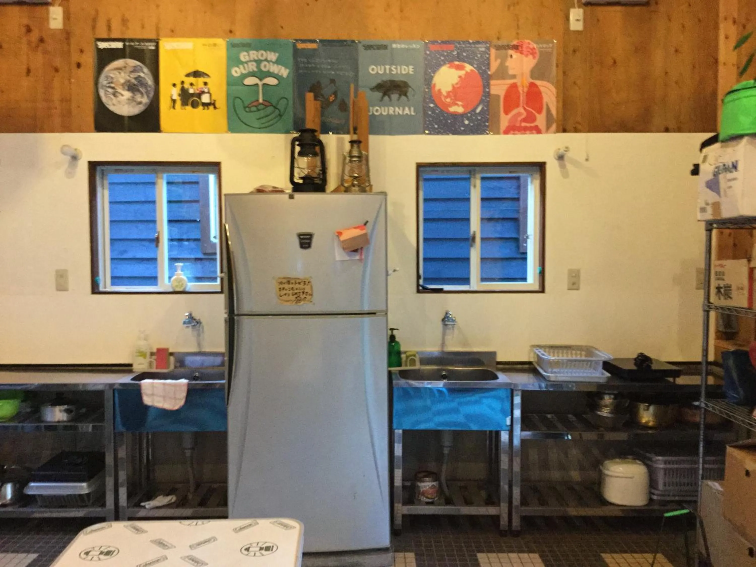 Communal kitchen in Shanti Bungalow