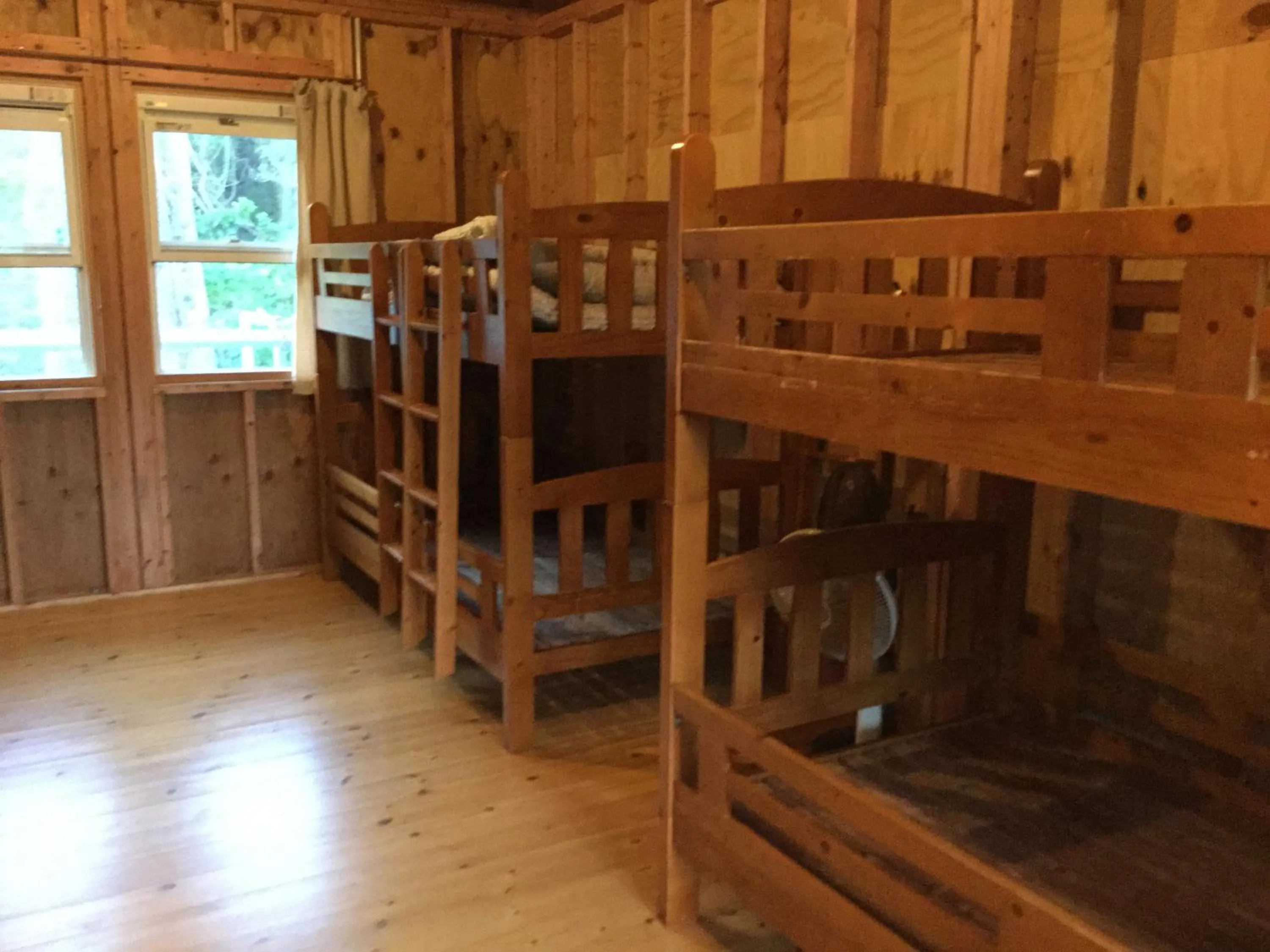 Photo of the whole room, Bed in Shanti Bungalow