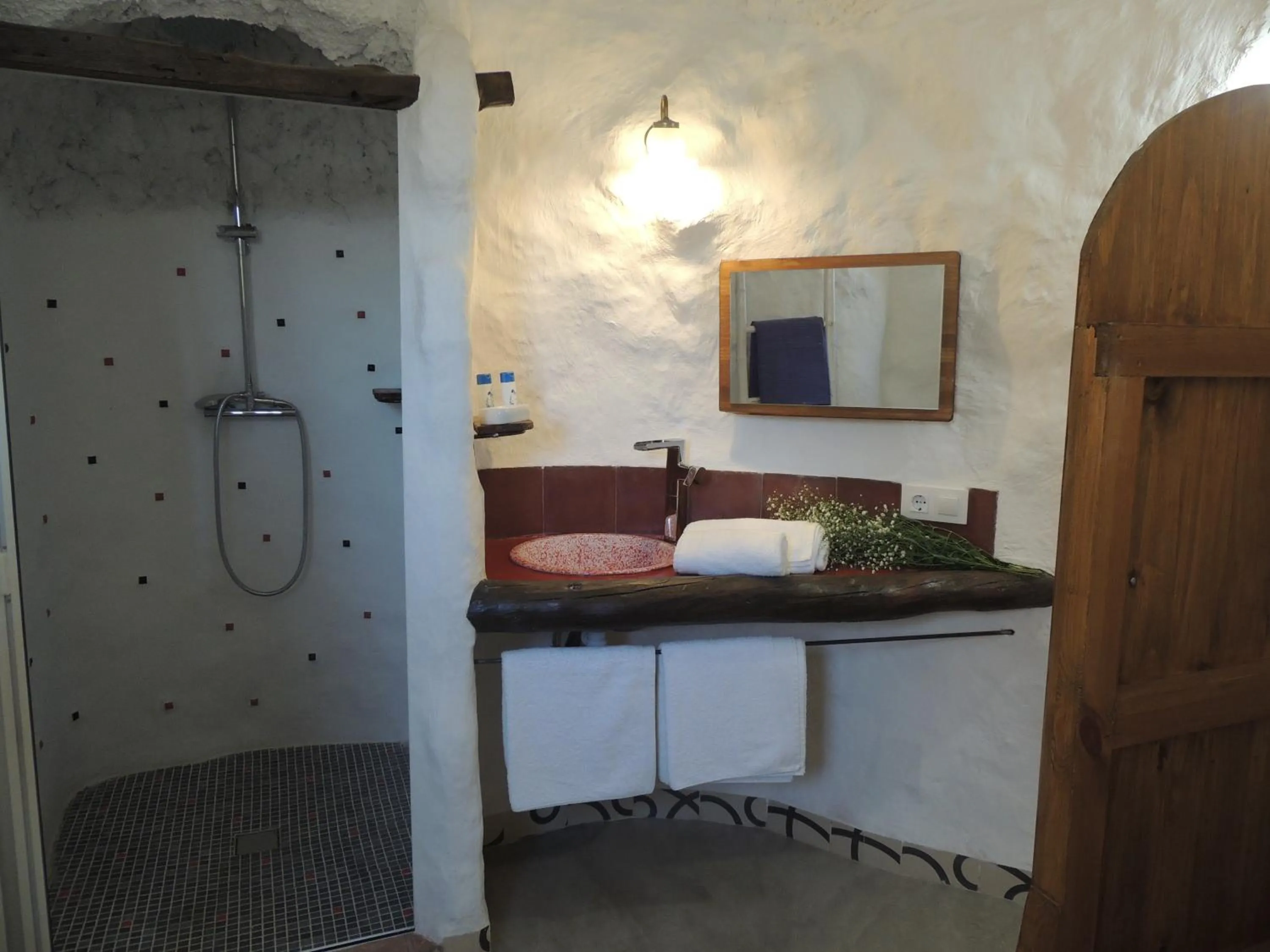 Shower in Balcones de Piedad