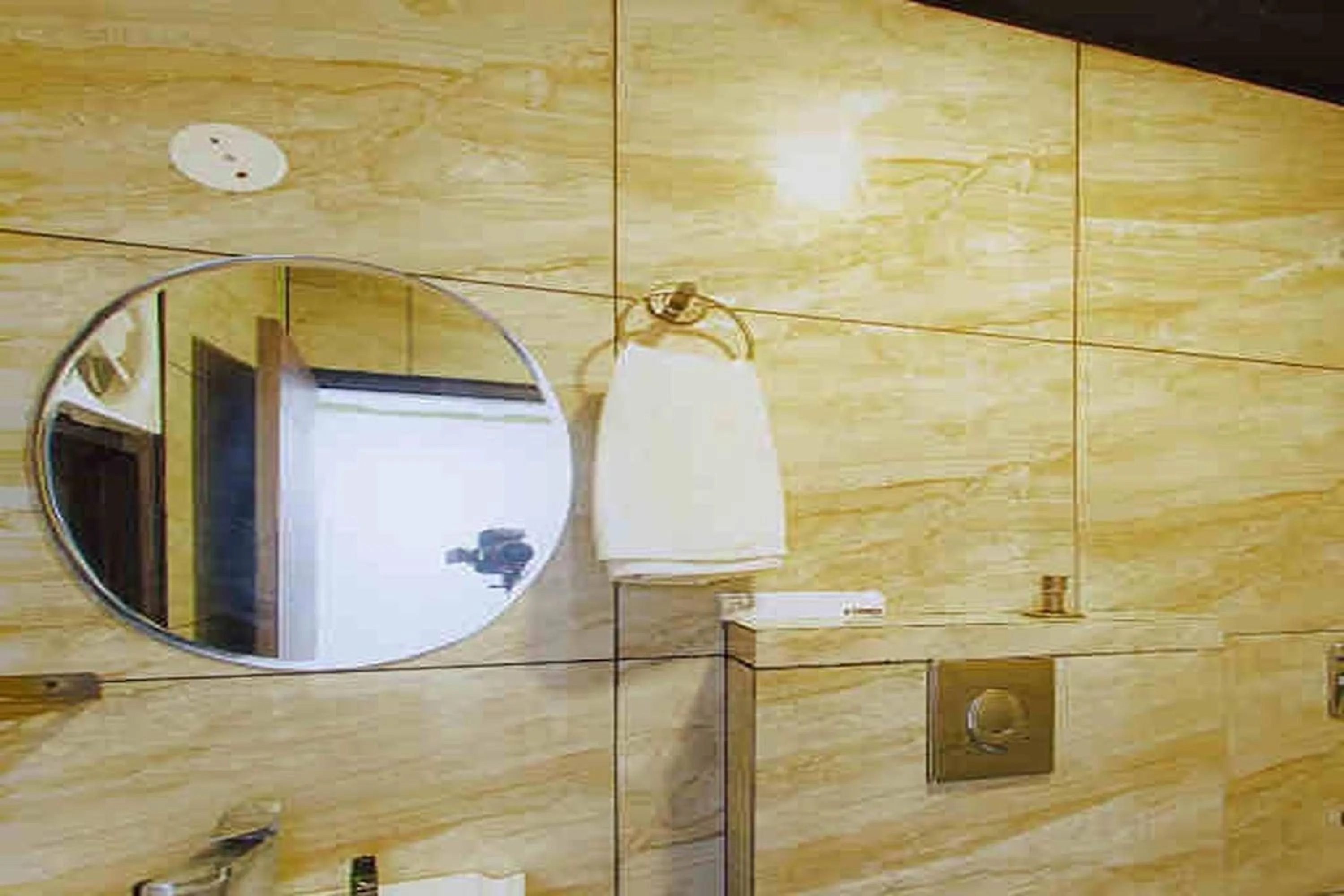 Bathroom in HR Grand Hotel