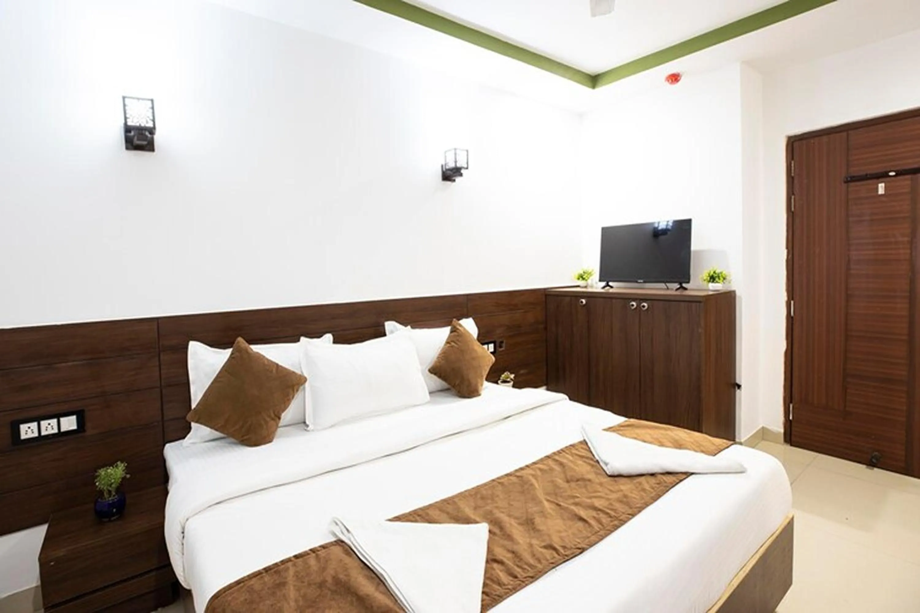 Bed in HR Grand Hotel