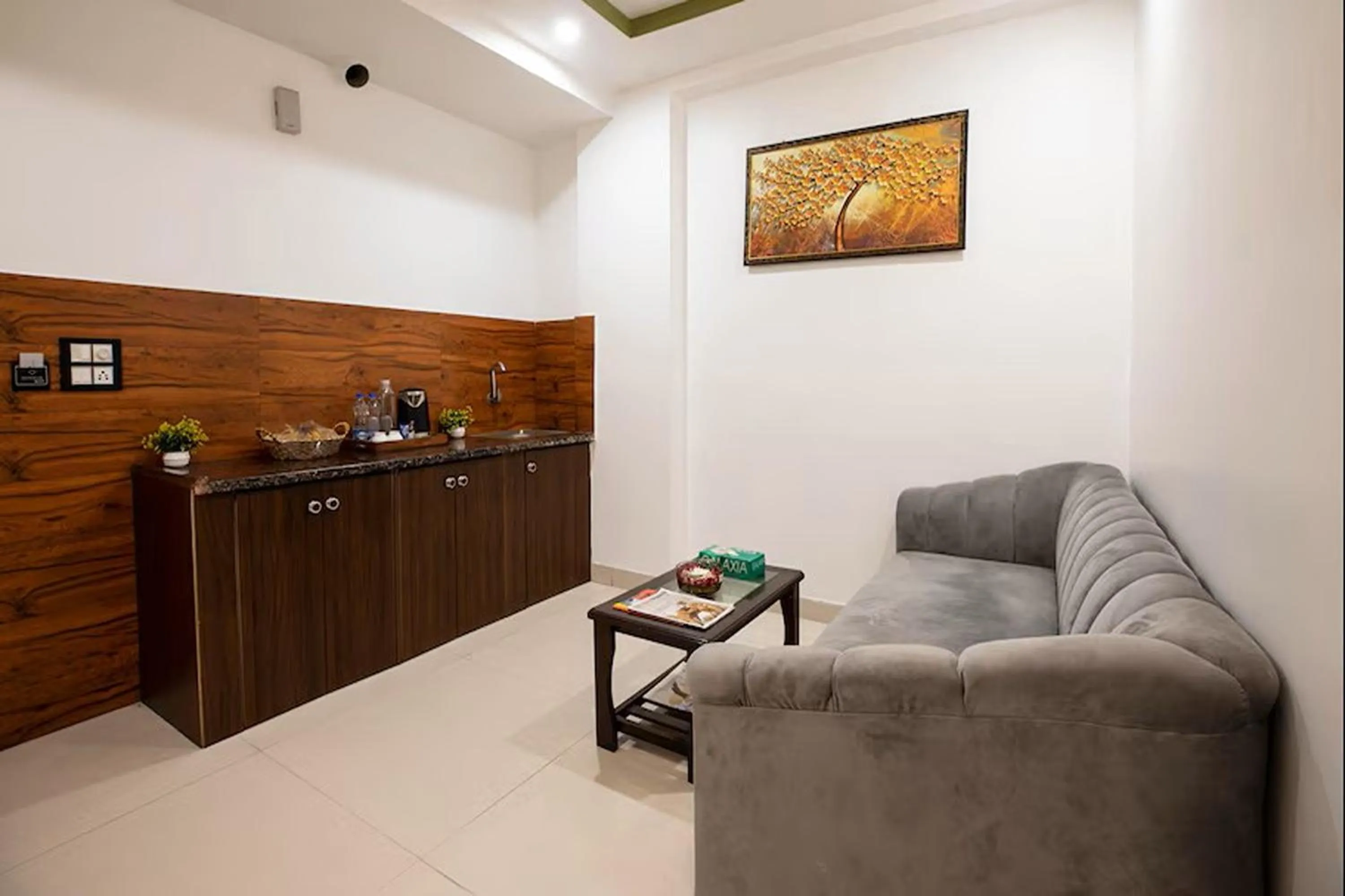 Kitchen or kitchenette in HR Grand Hotel