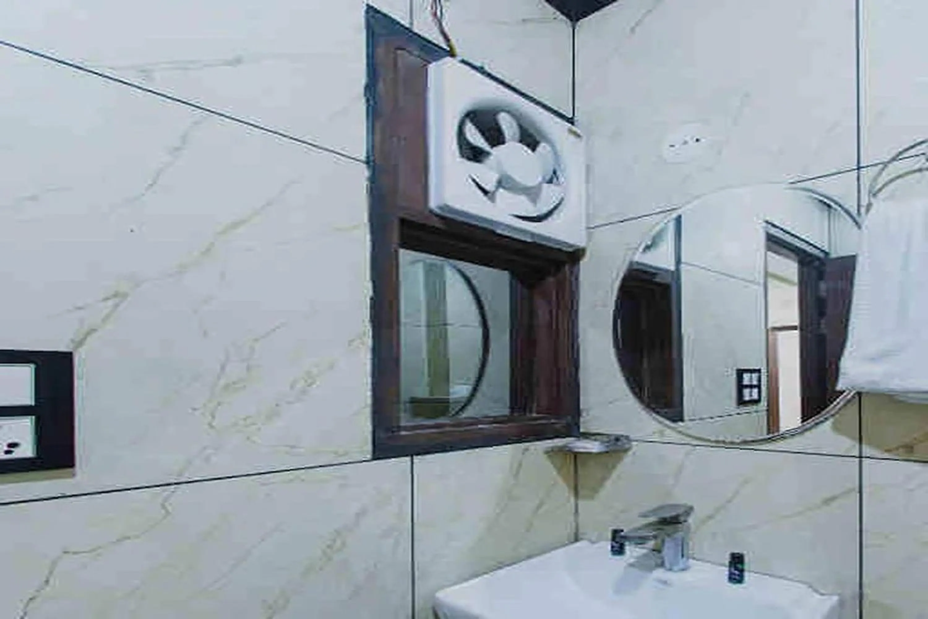 Bathroom in HR Grand Hotel