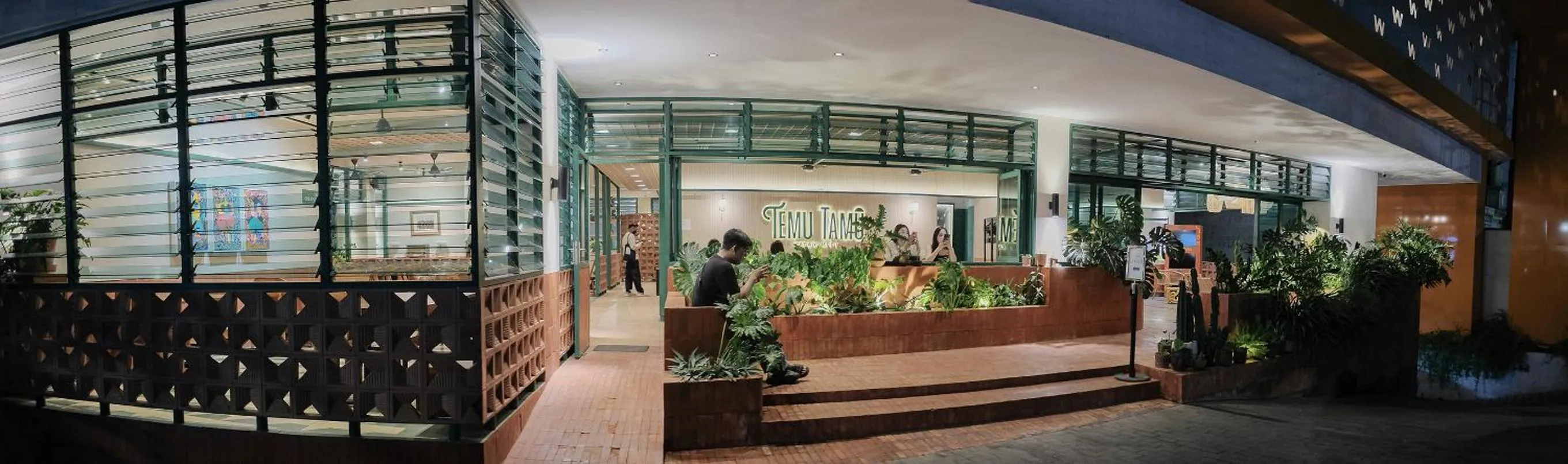 The Win Hotel Surabaya