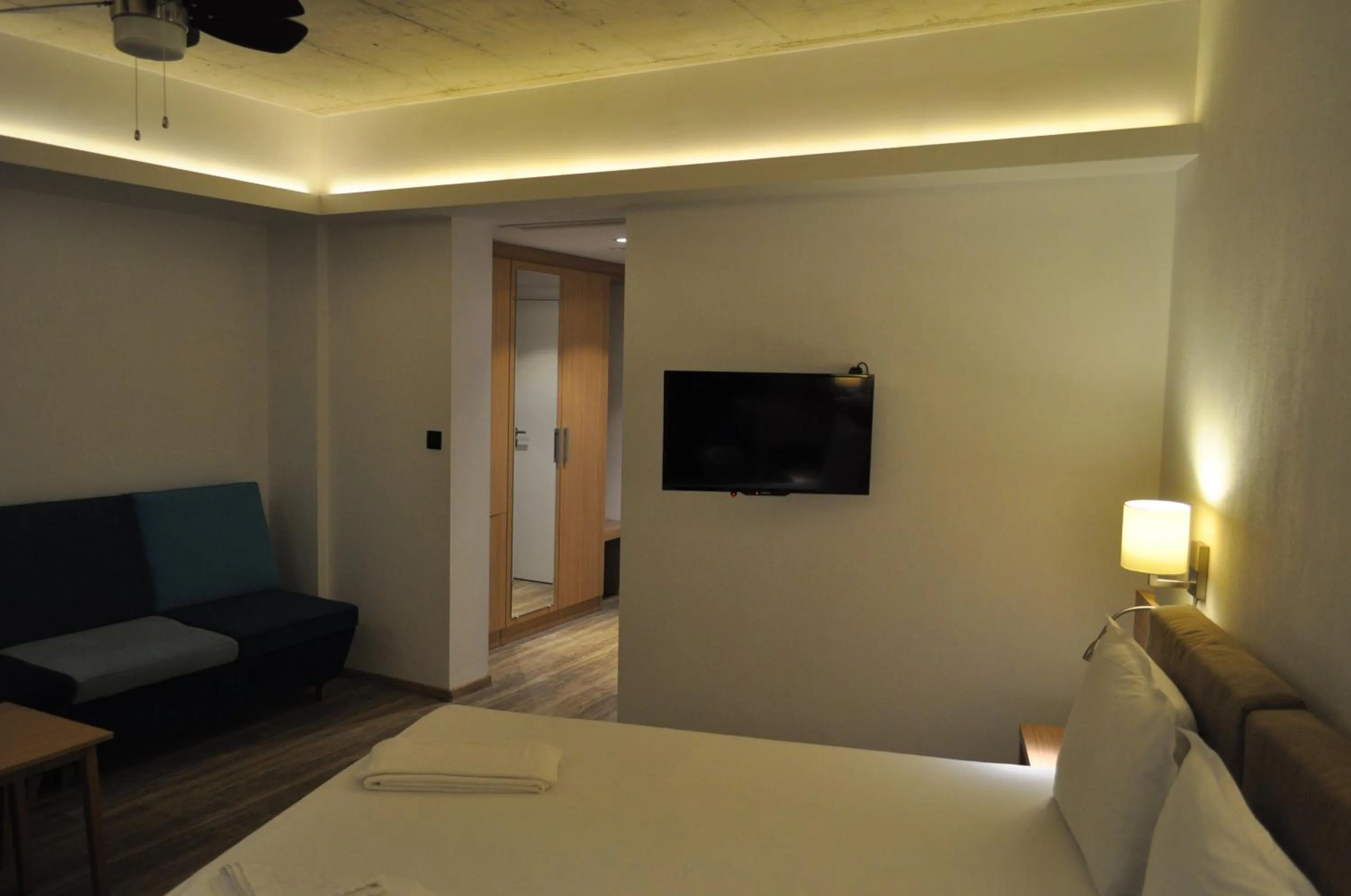 Bedroom, Bed in Hotel Tyulenovo